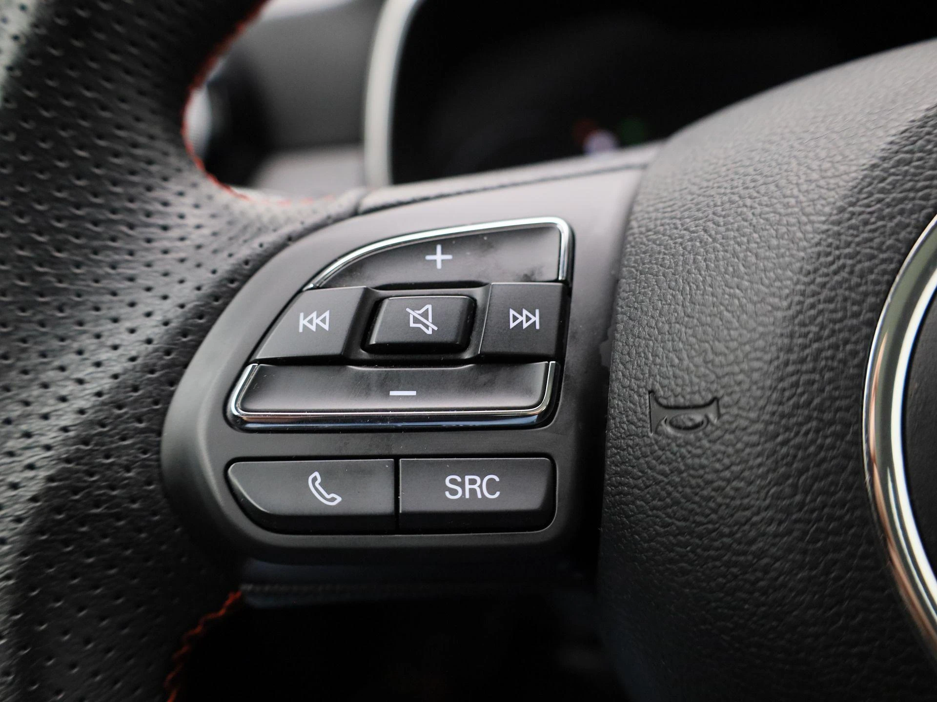 MG-ZS EV-image-18