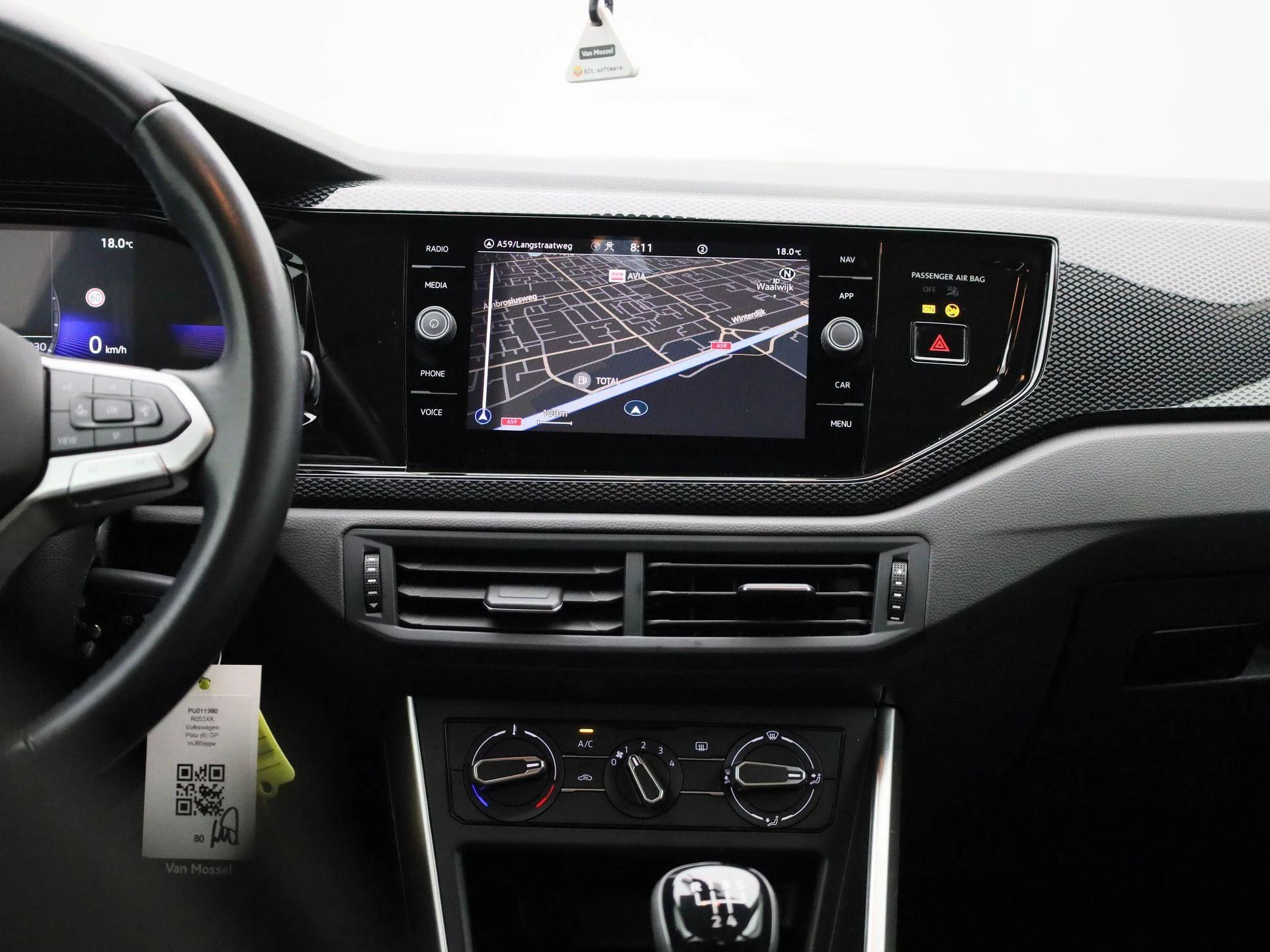 Volkswagen-Polo-image-8