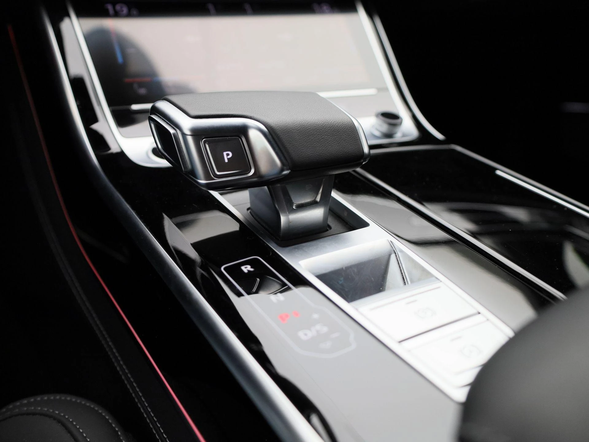Audi-A8-image-19