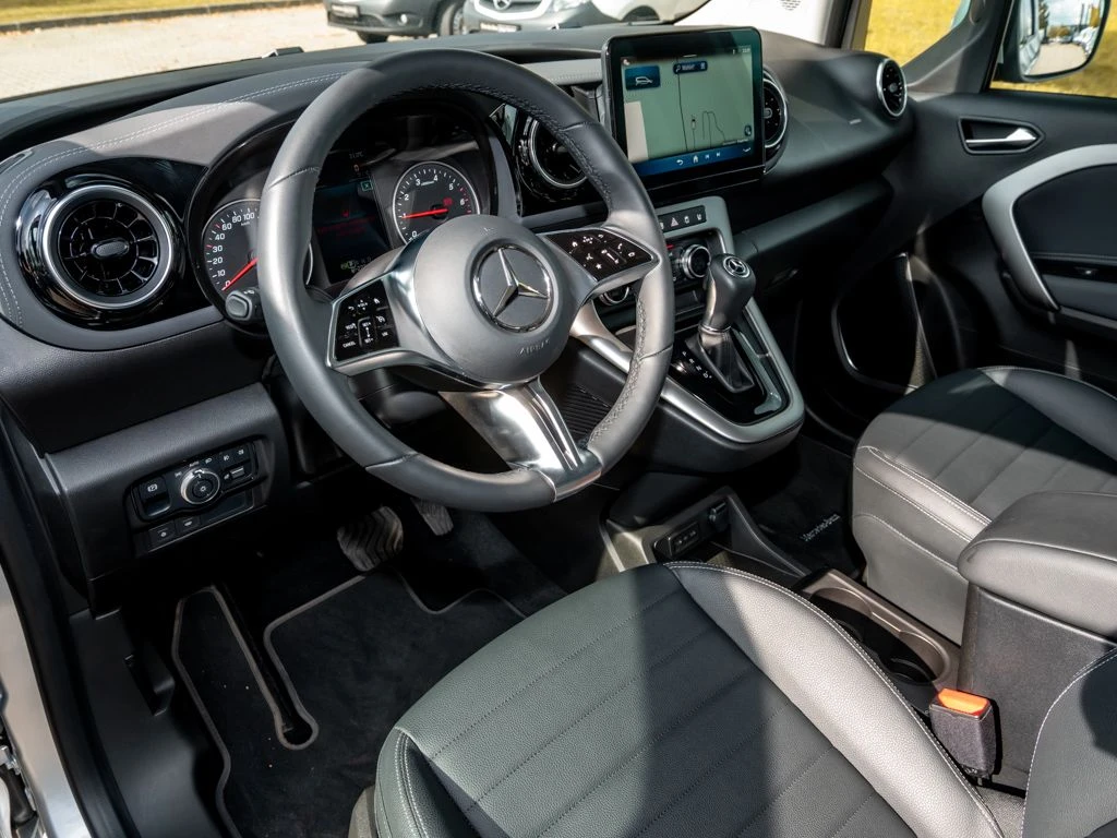 Mercedes-Benz-T-Klasse 180-image-8