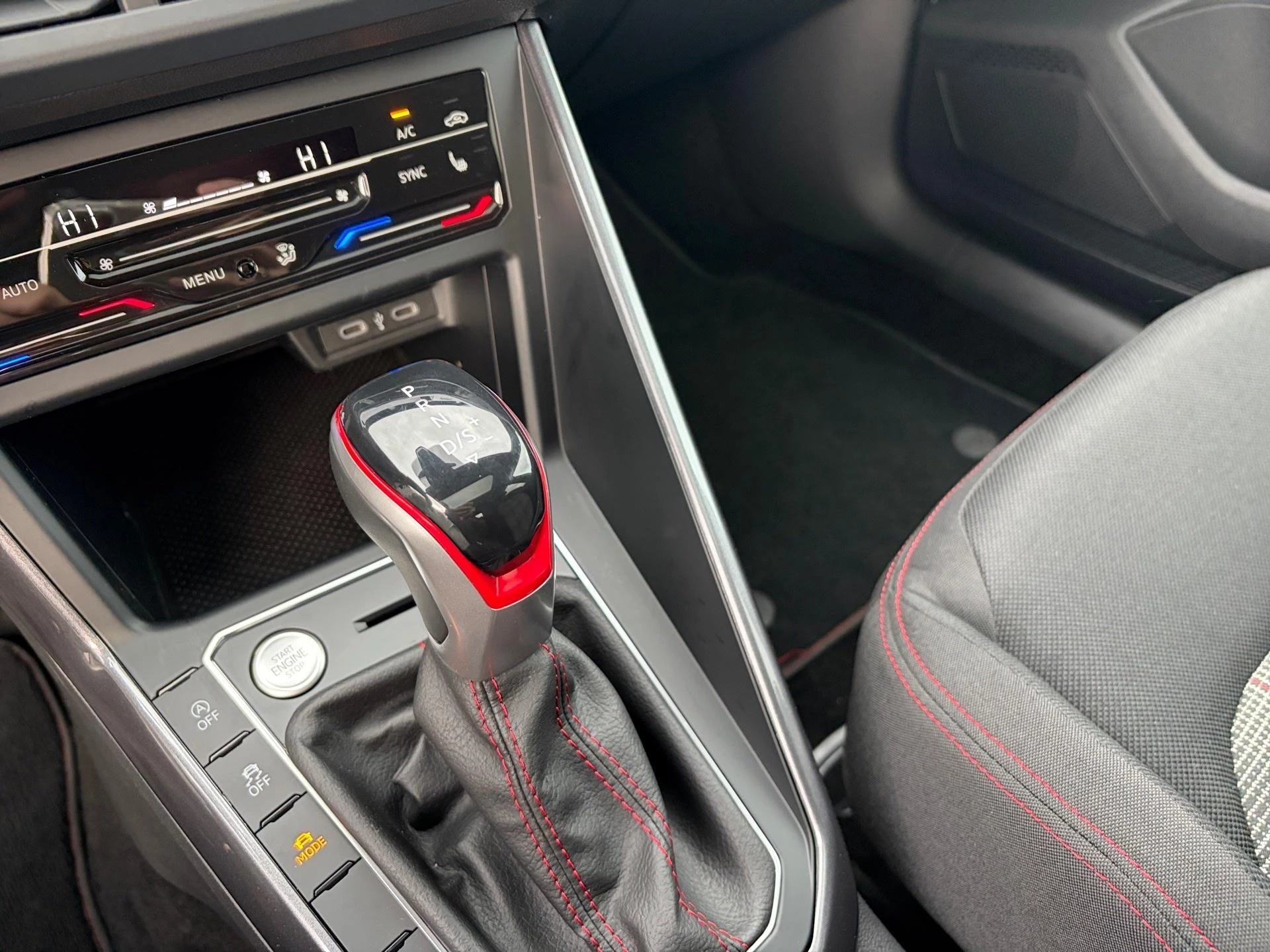 Volkswagen-Polo-image-9