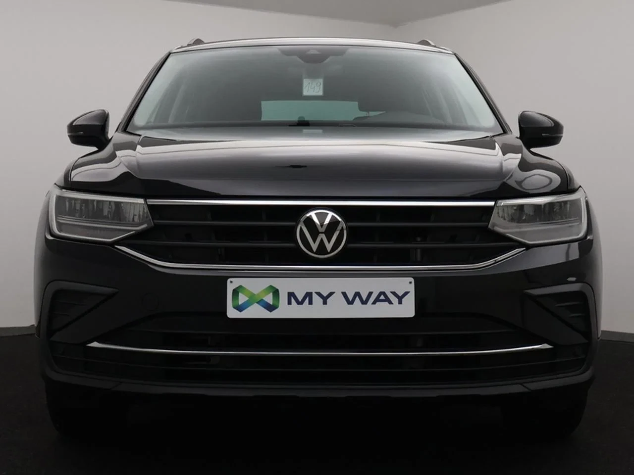 Volkswagen-Tiguan-image-11