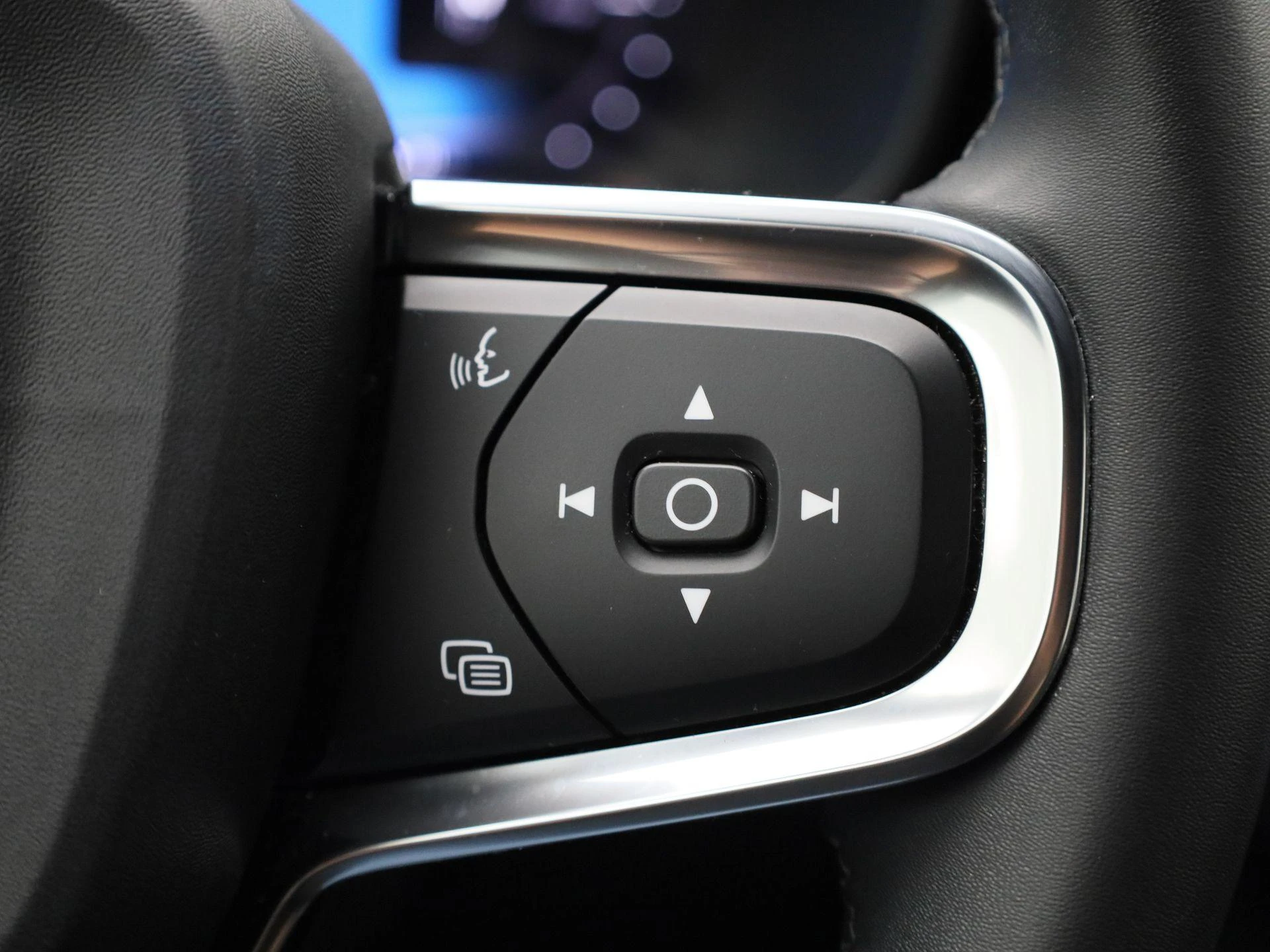 Volvo-XC40-image-23