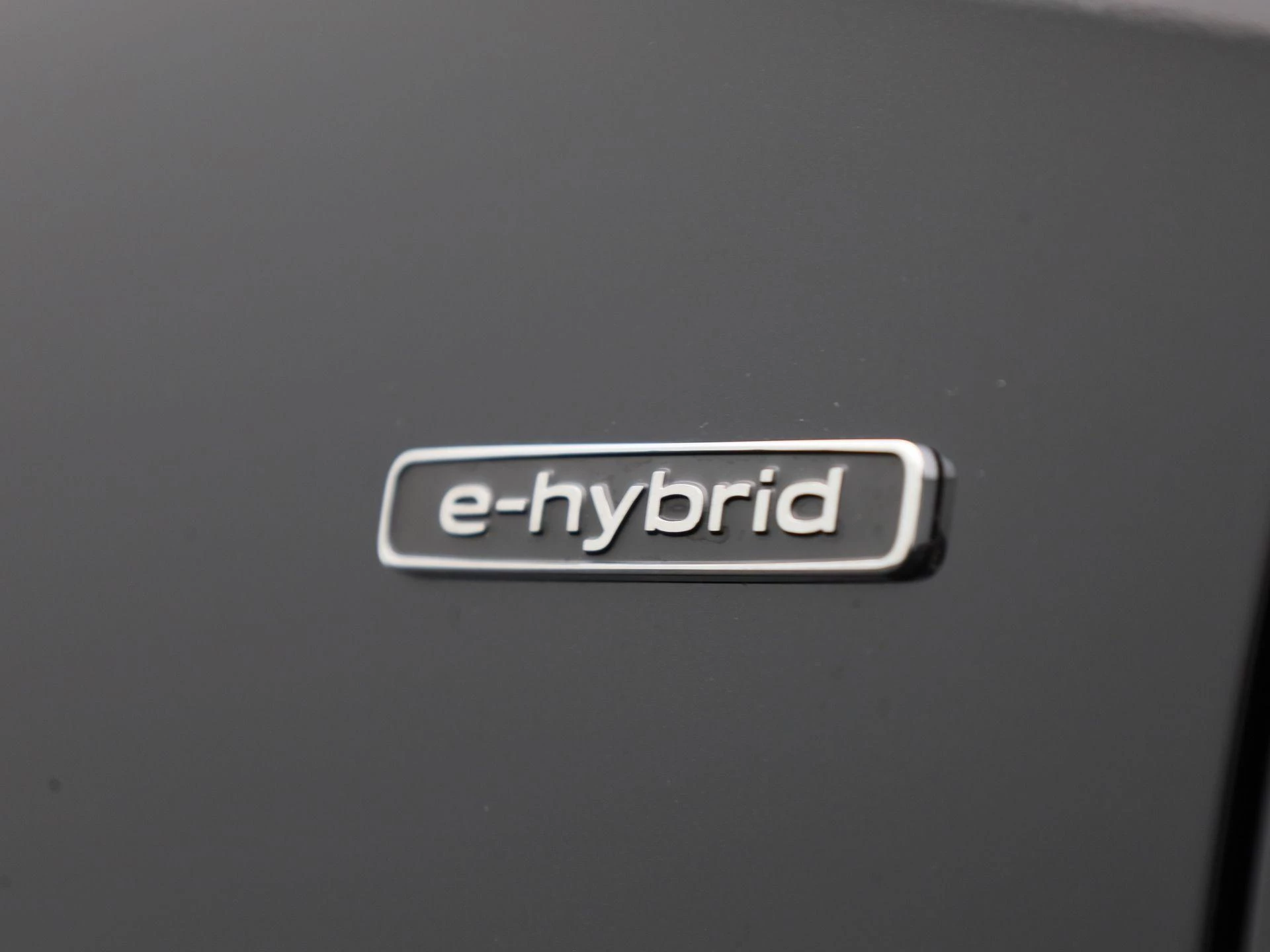 Audi A6 Avant 2.0 e-hybrid quattro S edition 299 PK