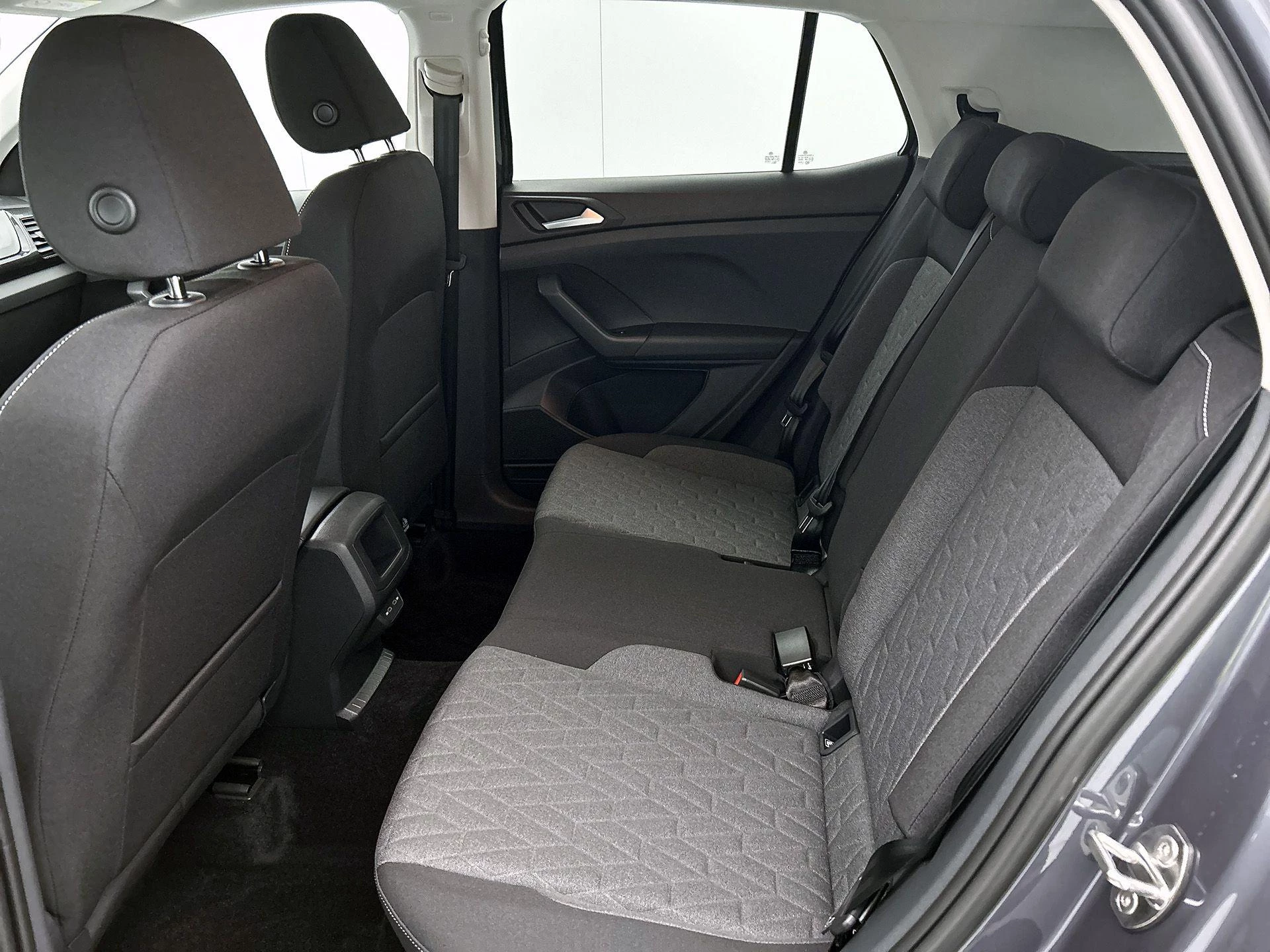 Volkswagen-T-Cross-image-23