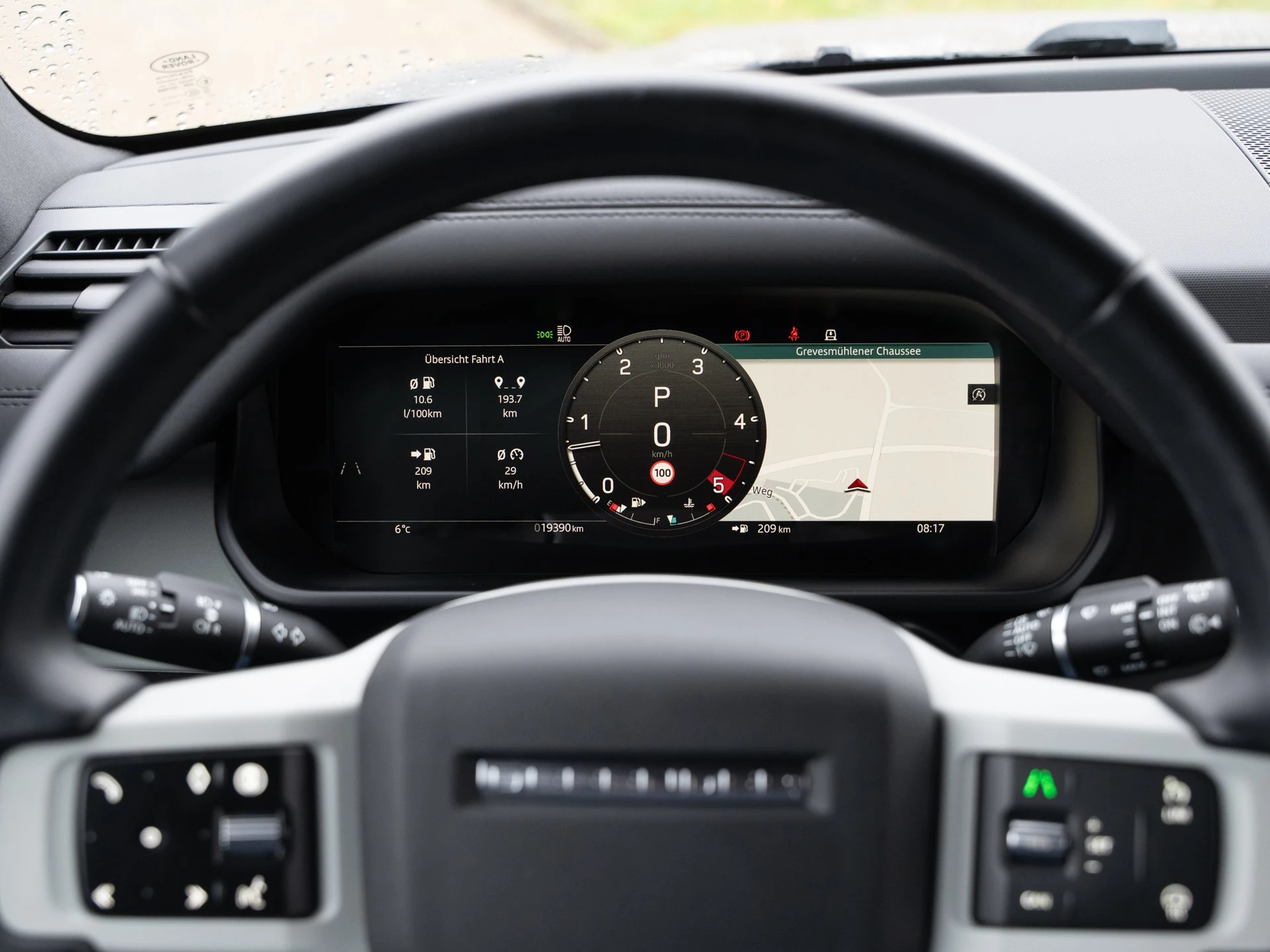 Land Rover-Defender-image-17