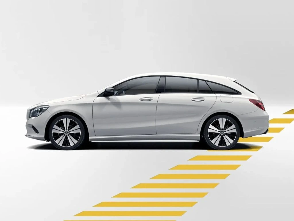 Mercedes-Benz-CLA 180-image-2