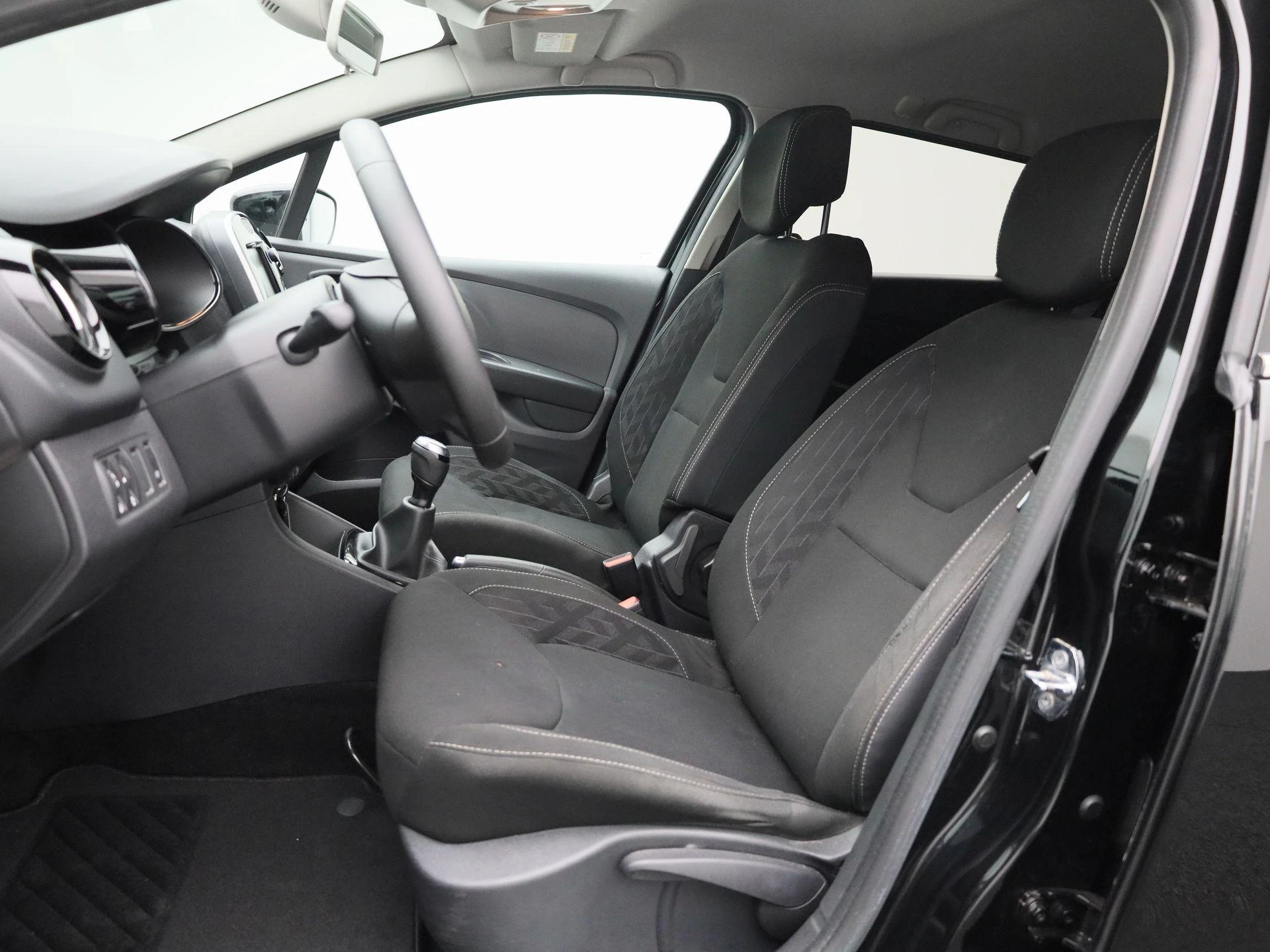 Renault-Clio-image-7