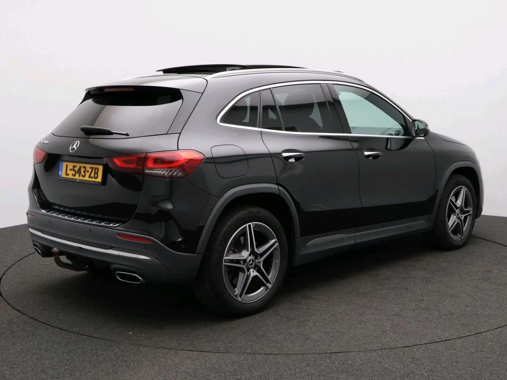 Mercedes-Benz-GLA-image-1