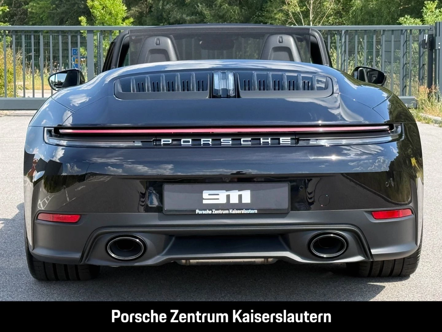 Porsche 911 992 Carrera Cabrio Liftsystem-VA Sportabgas carrera