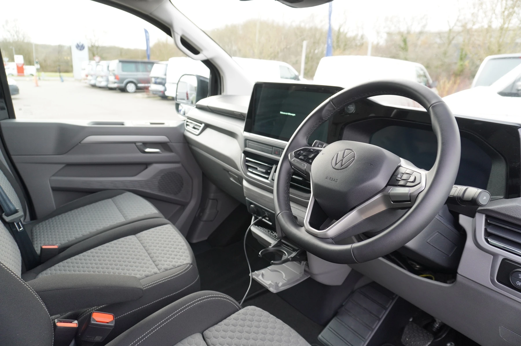 Volkswagen-Transporter-image-5