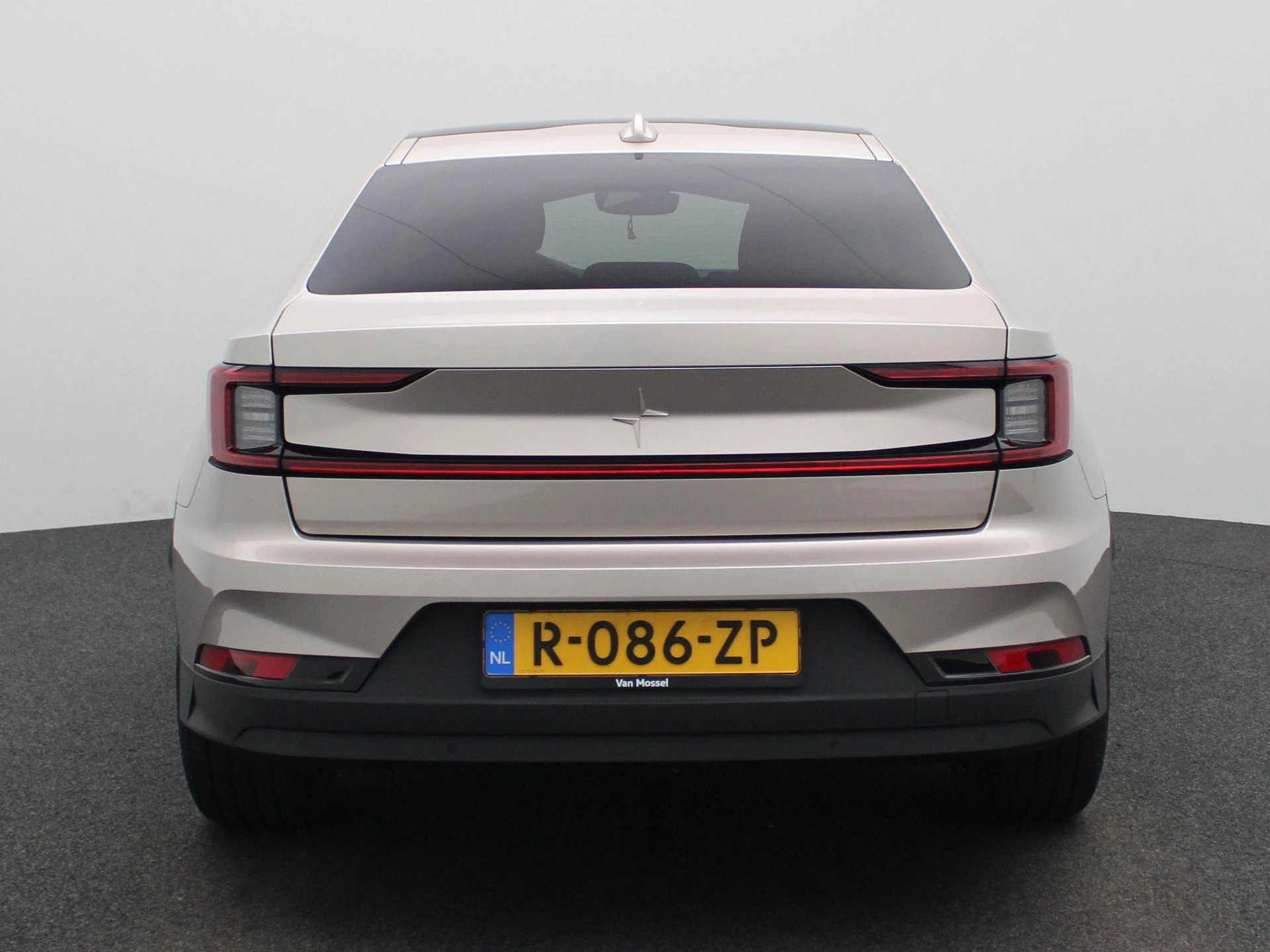 Polestar-2-image-4