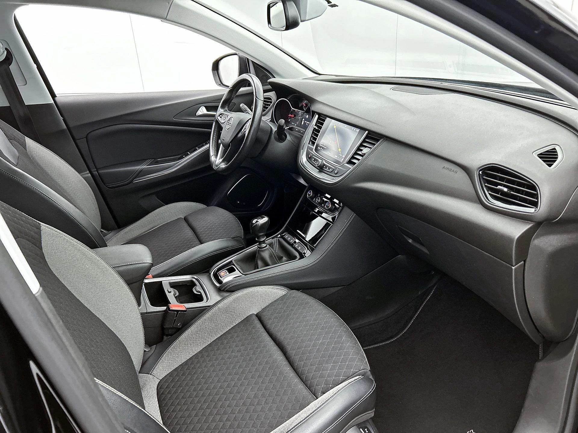 Opel-Grandland X-image-21