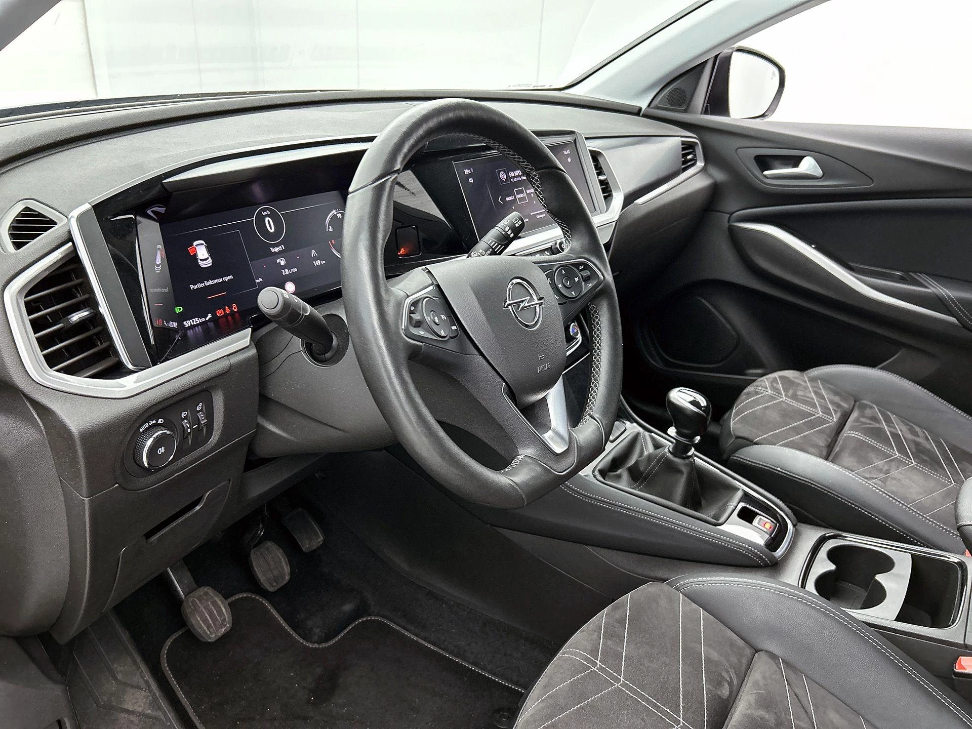Opel-Grandland-image-20