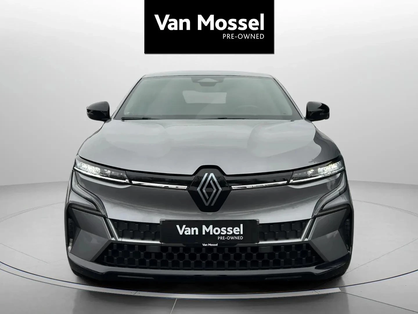 Renault-Megane E-Tech-image-1