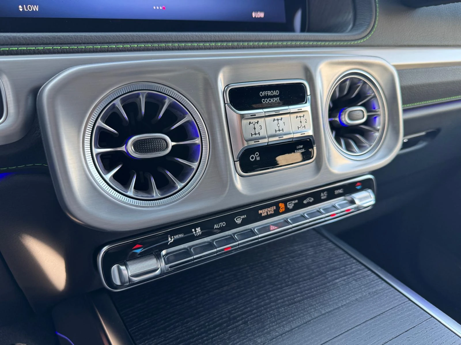 Mercedes-Benz-G-Klasse-image-22