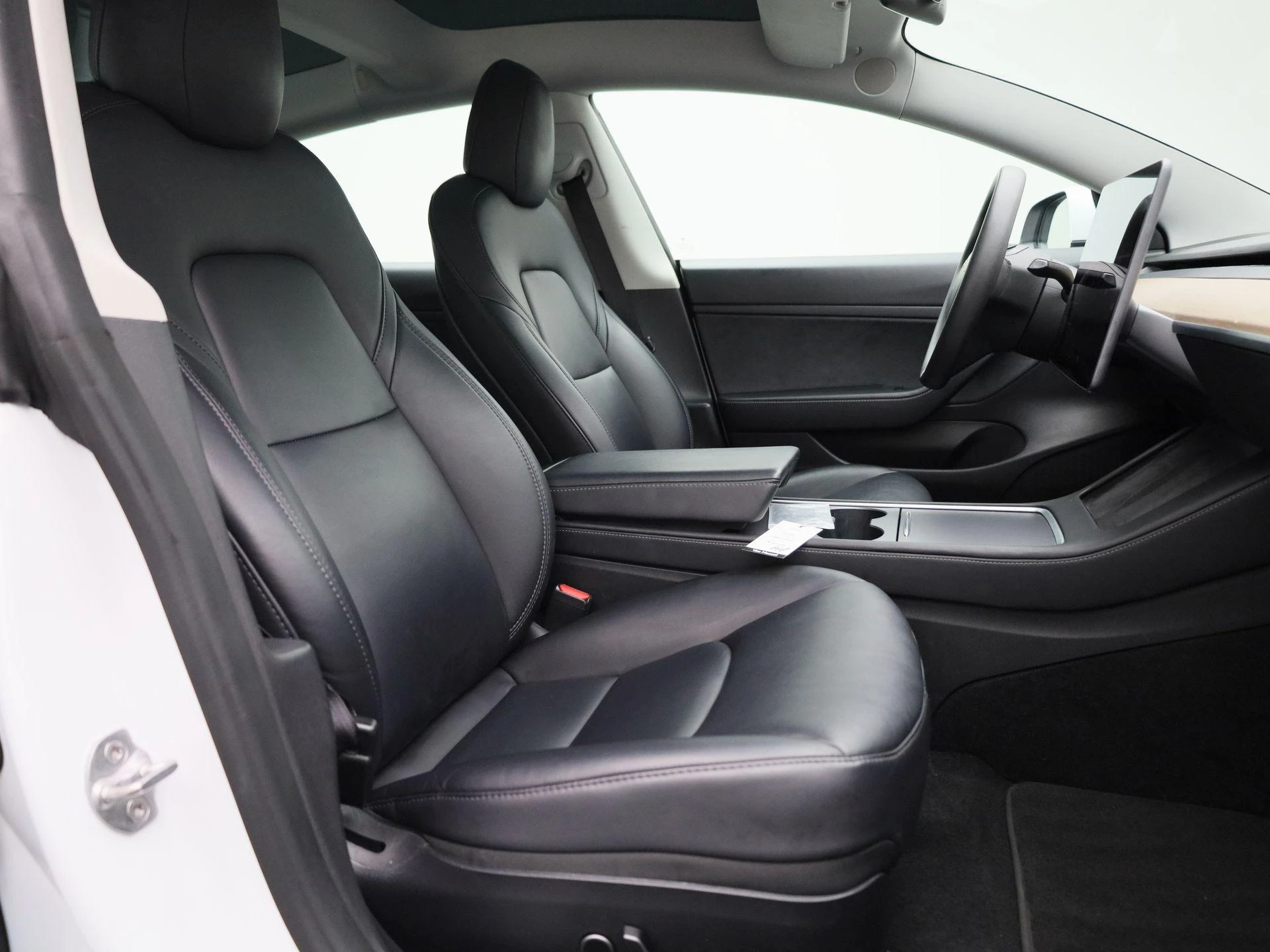 Tesla-Model 3-image-34