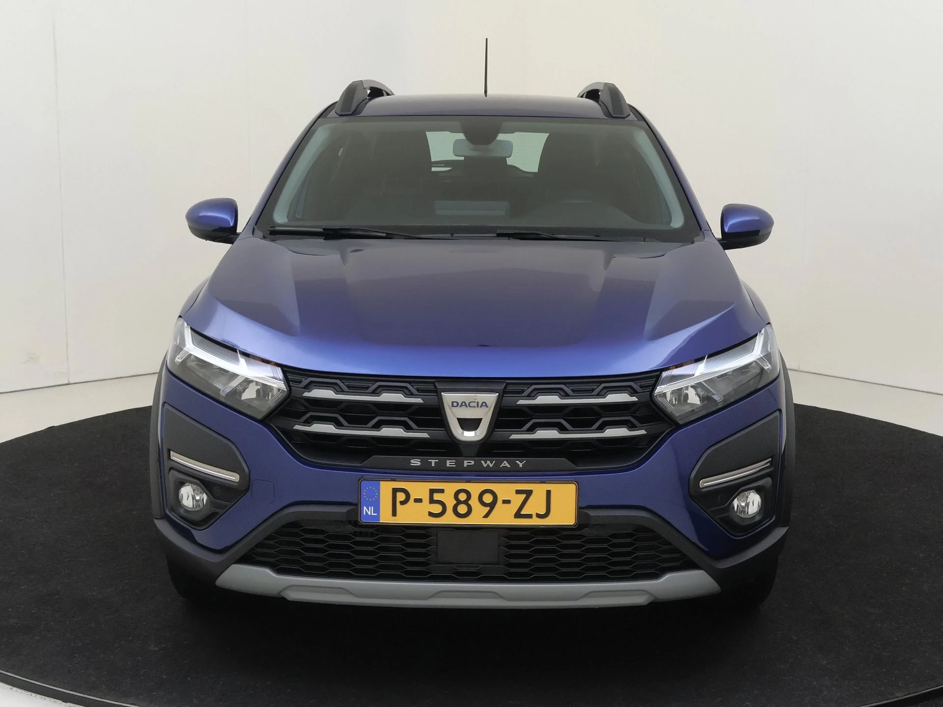 Dacia-Sandero Stepway-image-6