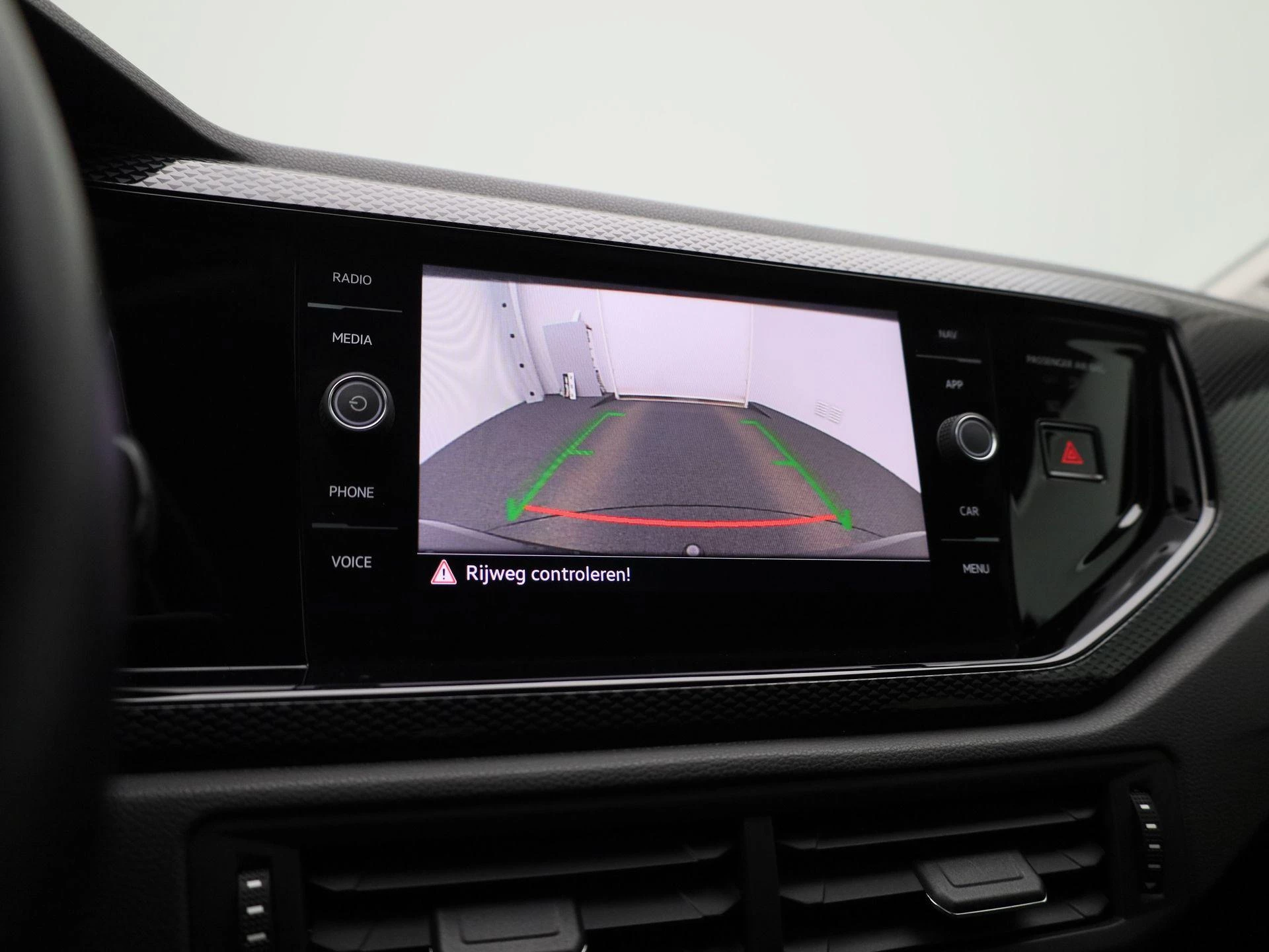 Volkswagen-Polo-image-14