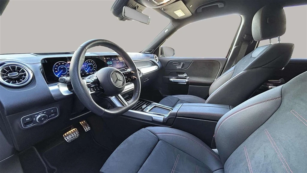 Mercedes-Benz-EQB-image-9