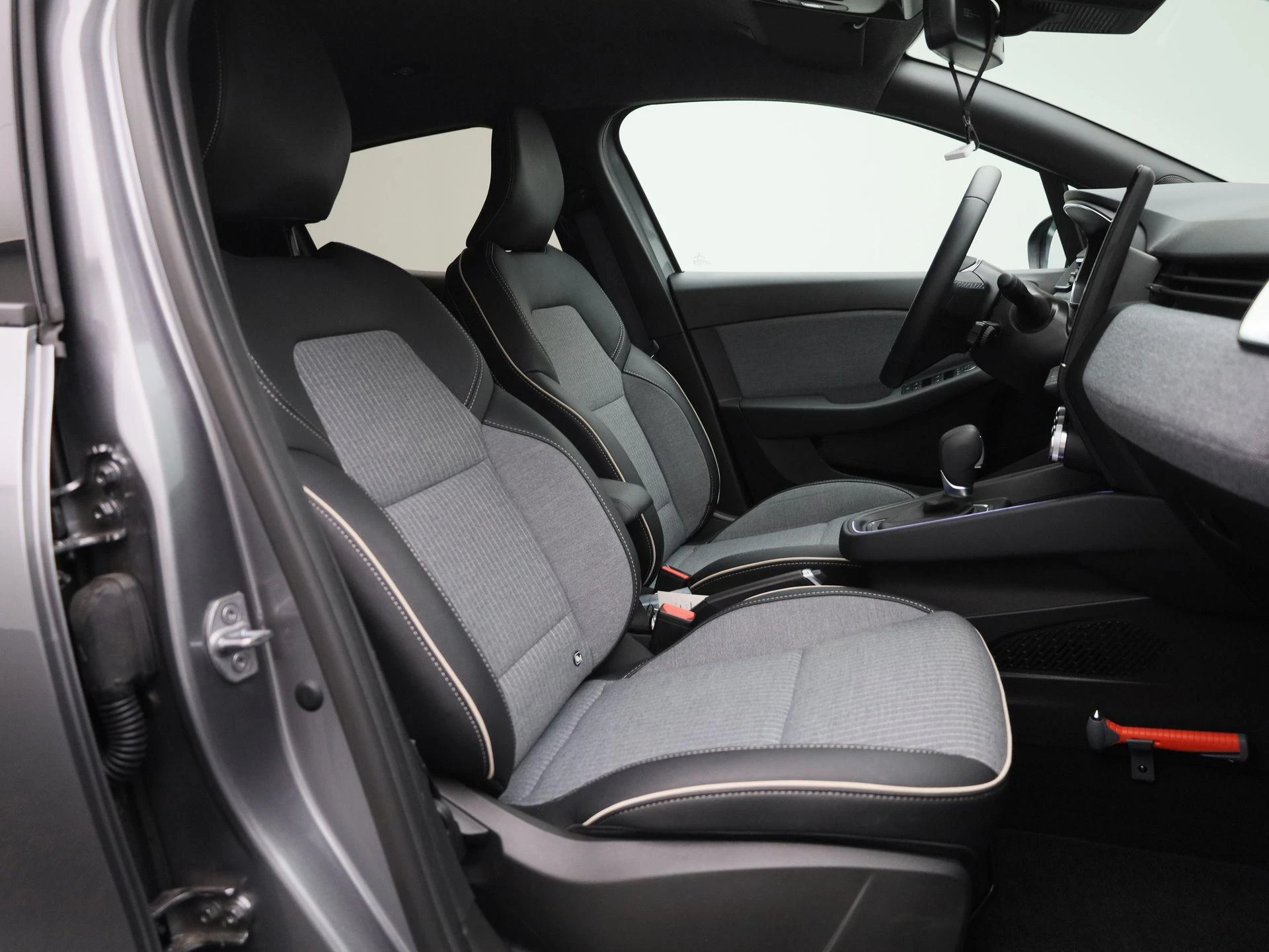 Renault-Clio-image-28