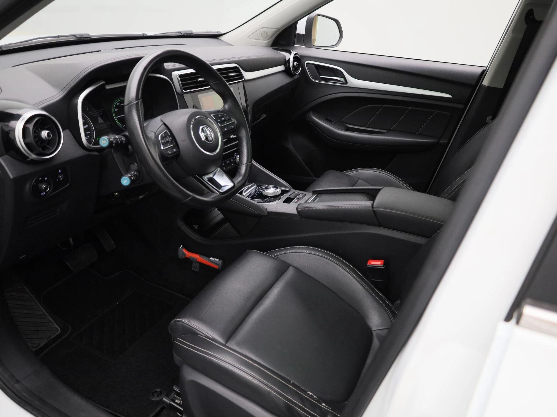 MG-ZS EV-image-14