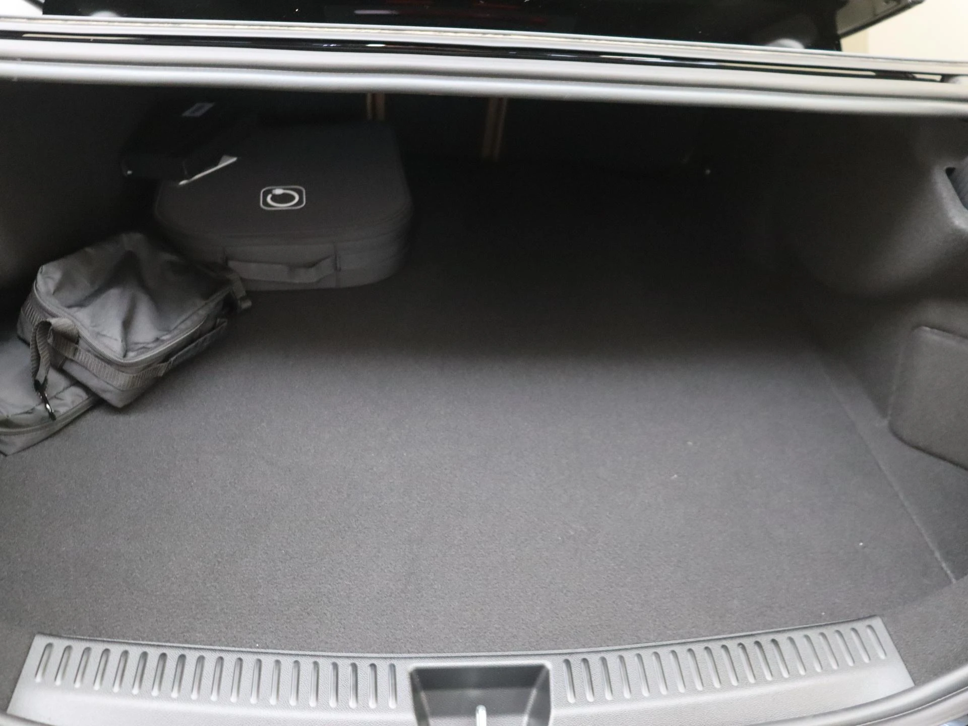 Mercedes-Benz E-Klasse 300 e Business Solution AMG