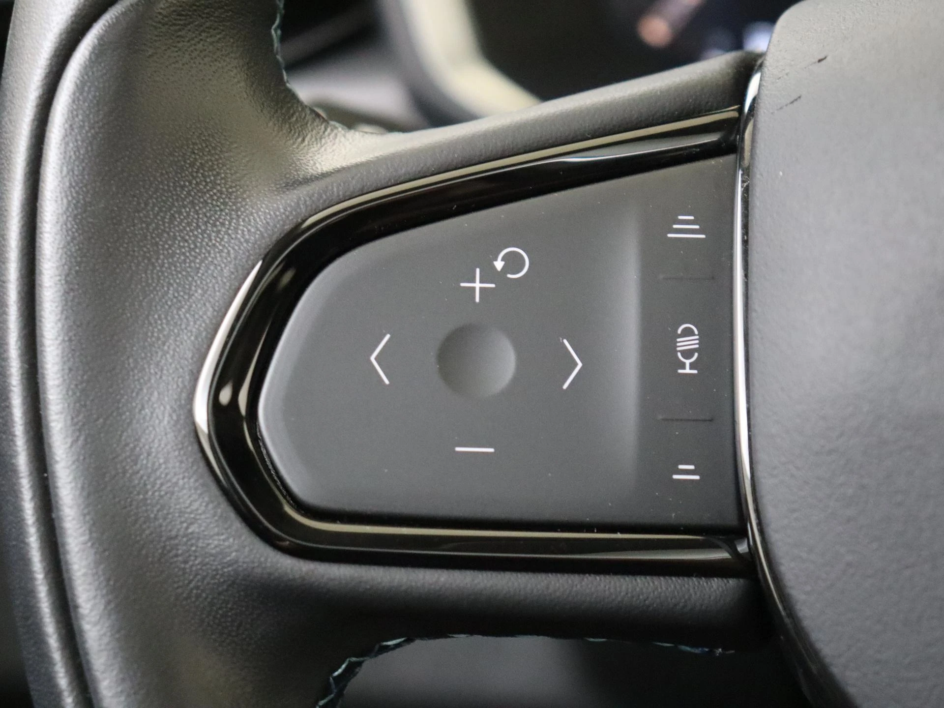 Lynk & Co-01-image-11
