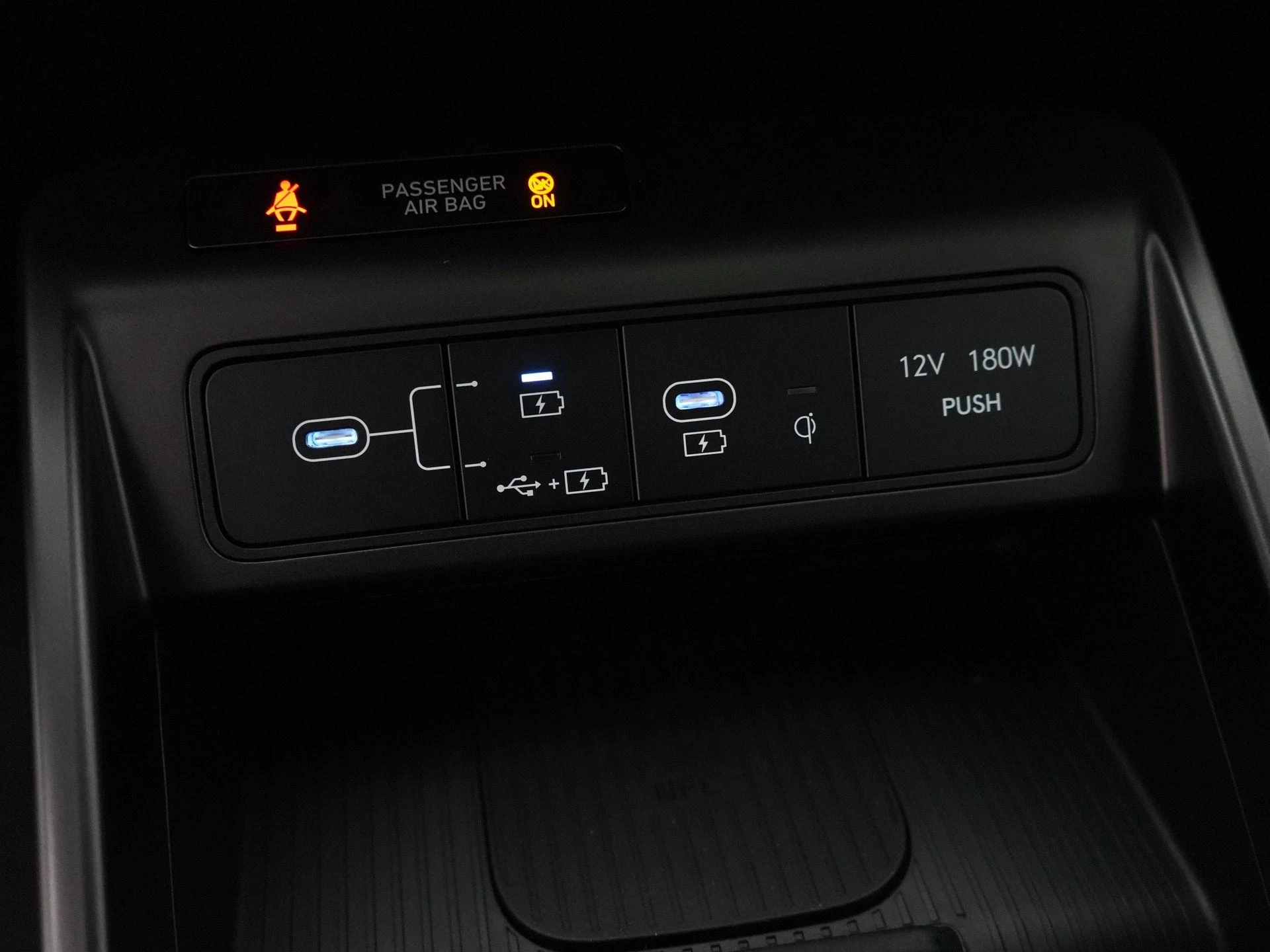 Hyundai Kona 1.6 GDI HEV Premium Sky