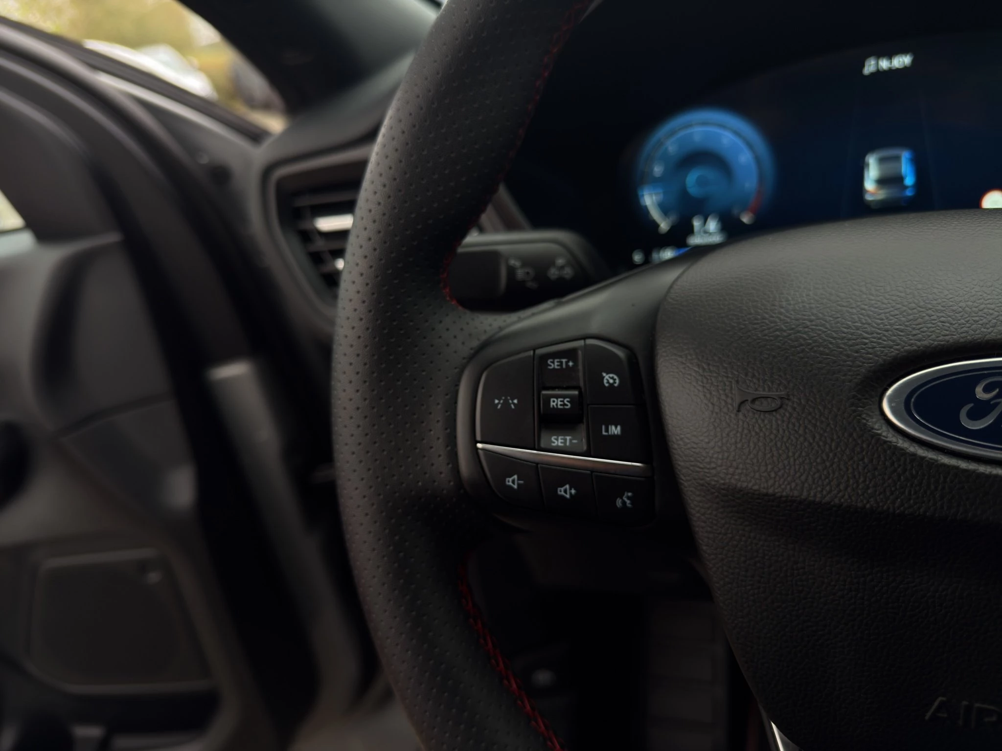 Ford Kuga ST-Line Aut.*KAM*LED-MATRIX*NAVI*GRA*WINTER-PKT.