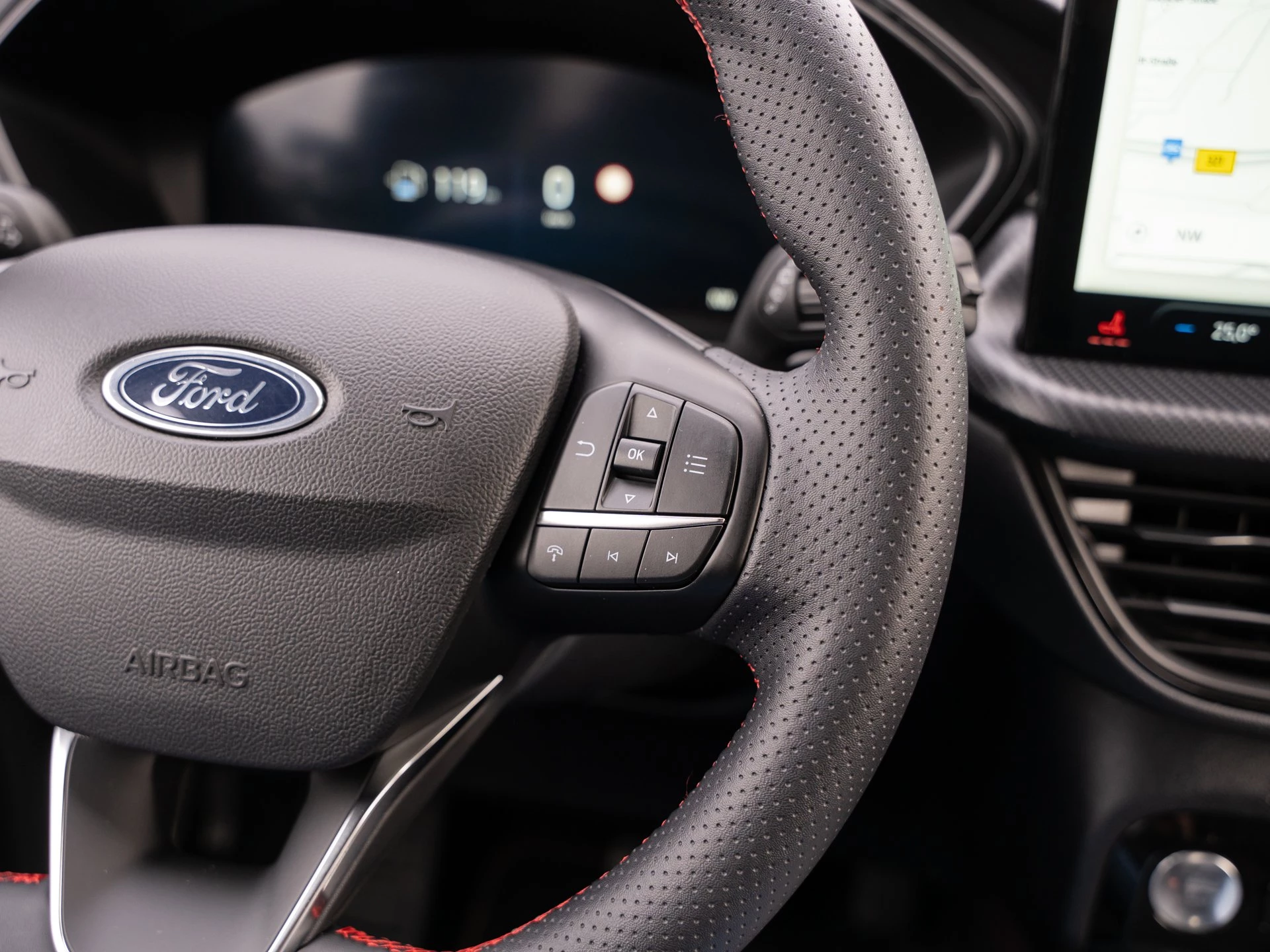 Ford Kuga ST-Line Aut.*KAM*LED-MATRIX*NAVI*GRA*WINTER-PKT.