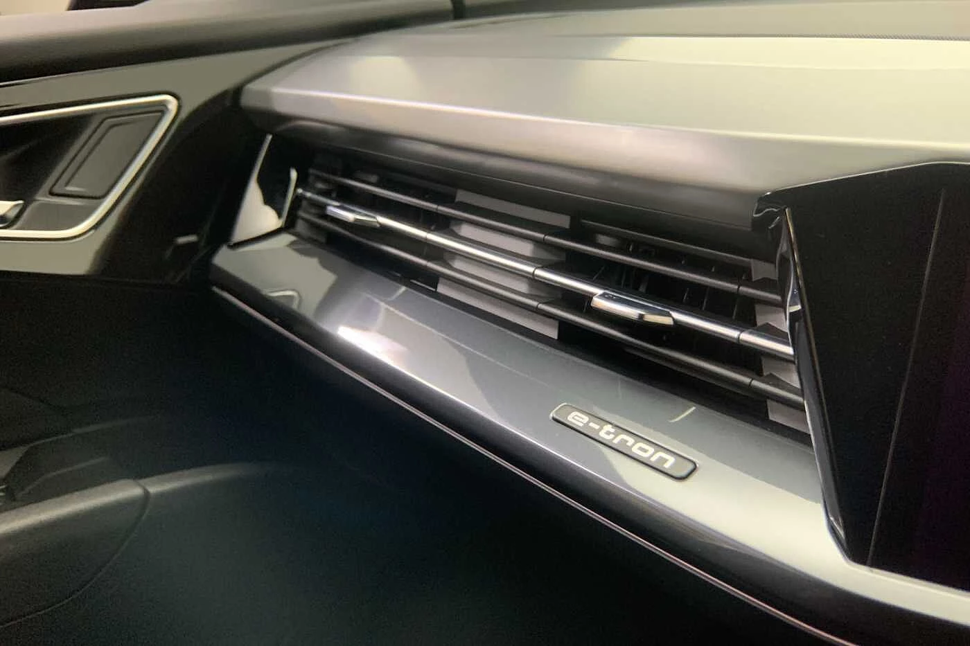 Audi-Q4 Sportback e-tron-image-15