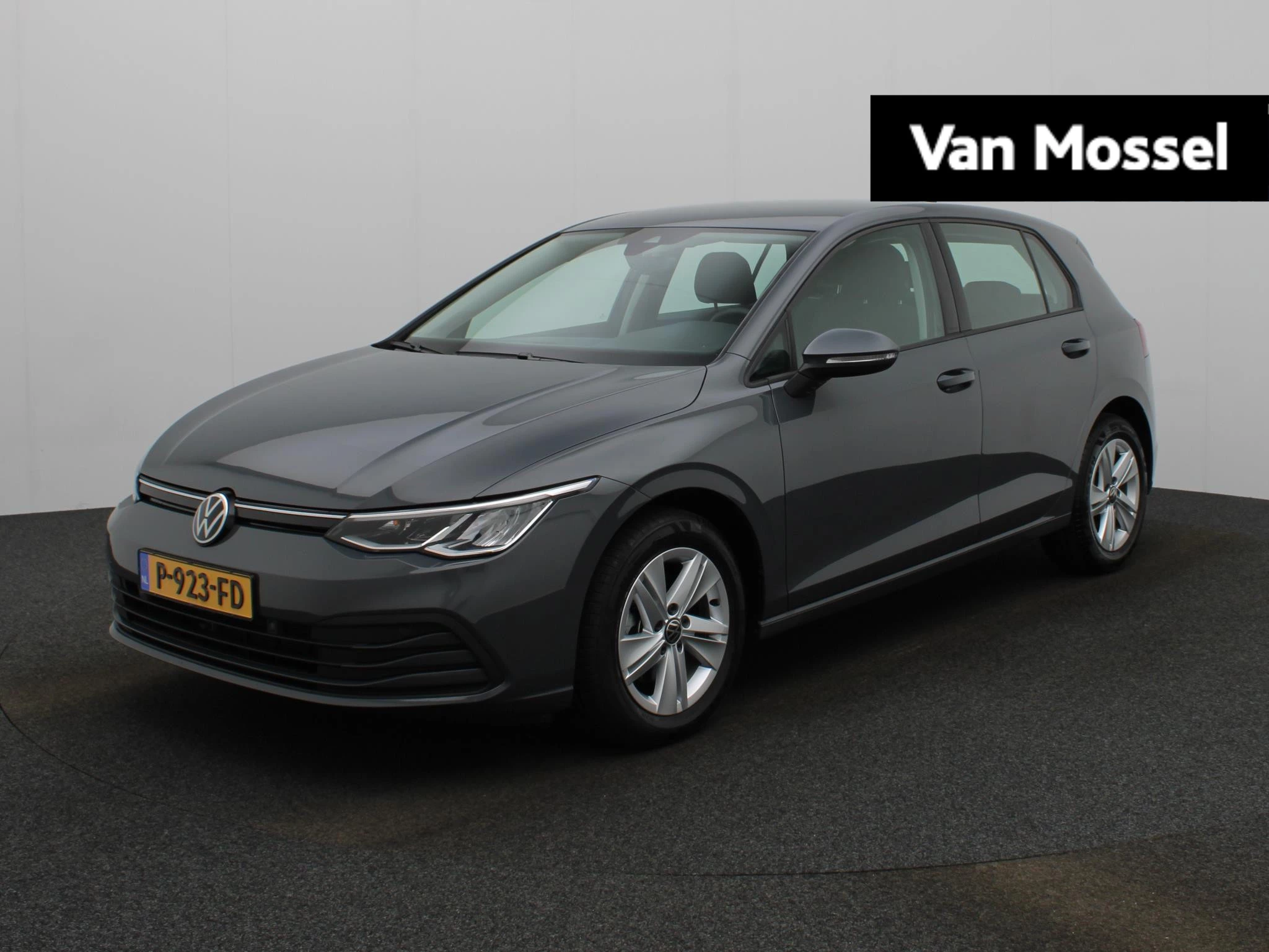 Volkswagen-Golf-image-0