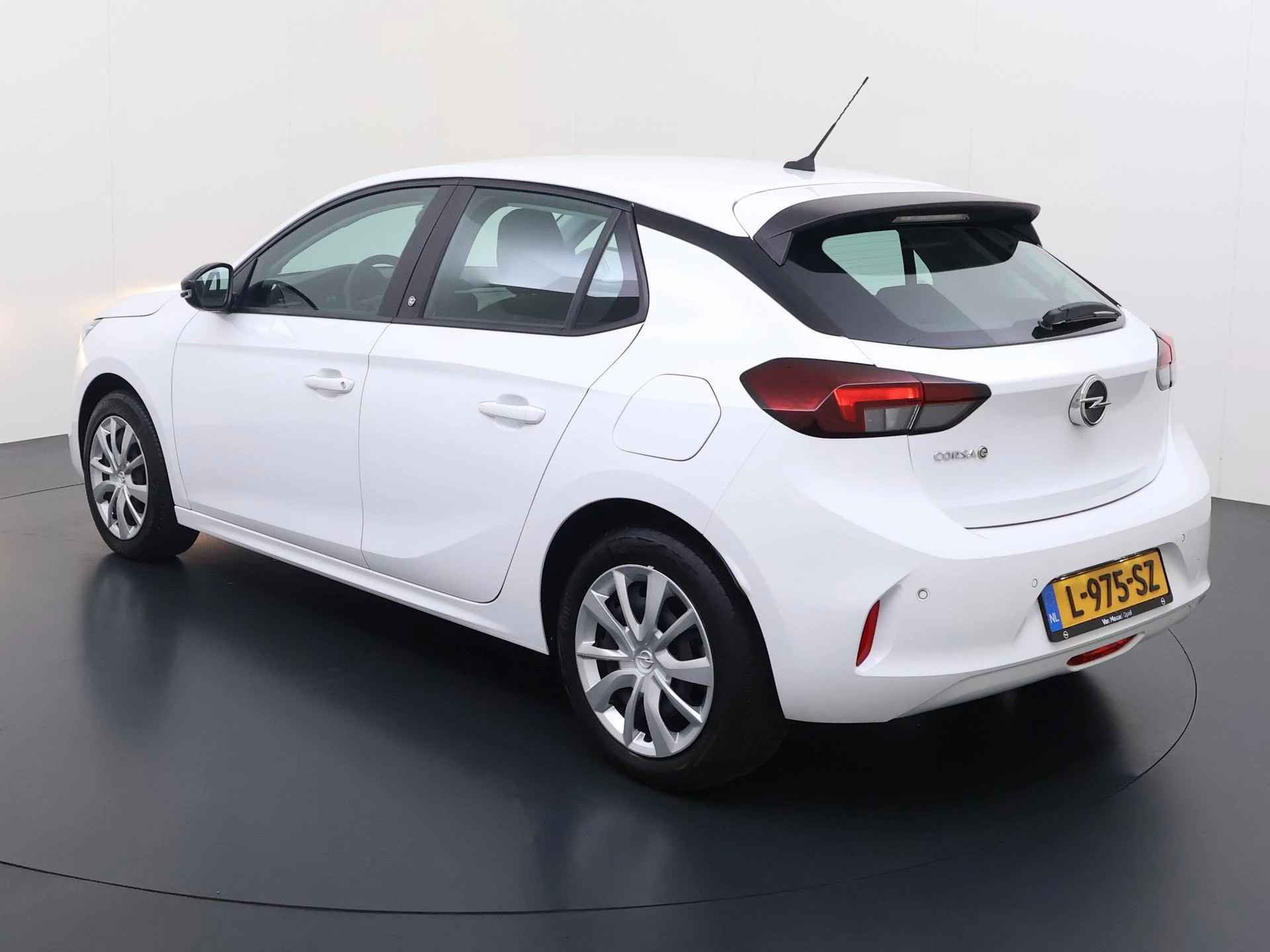 Opel-Corsa-e-image-1