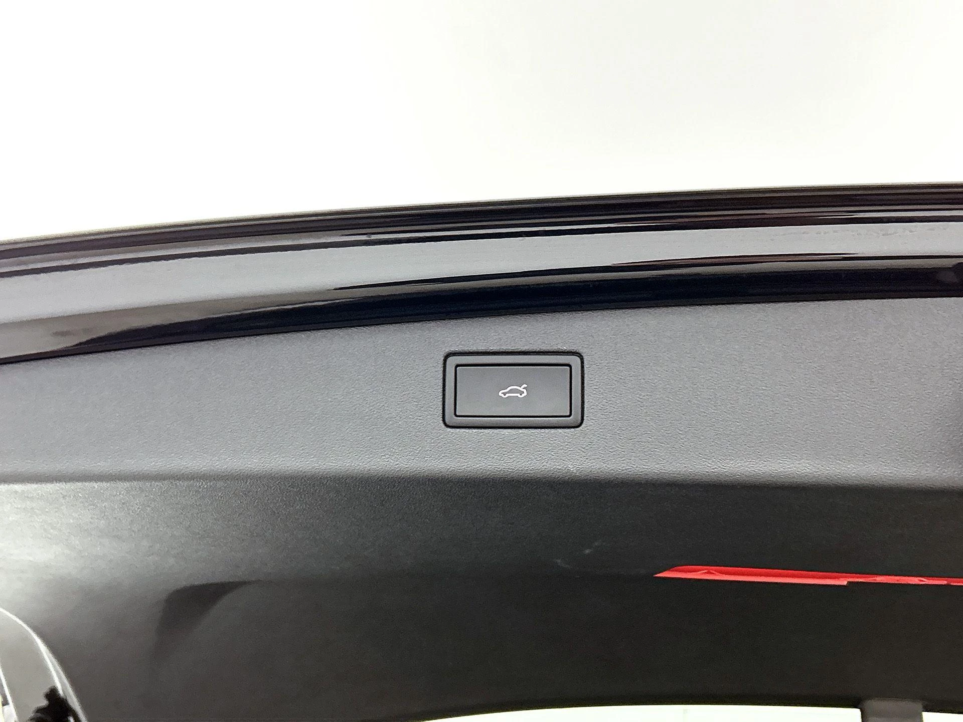 Volkswagen-Tiguan-image-24