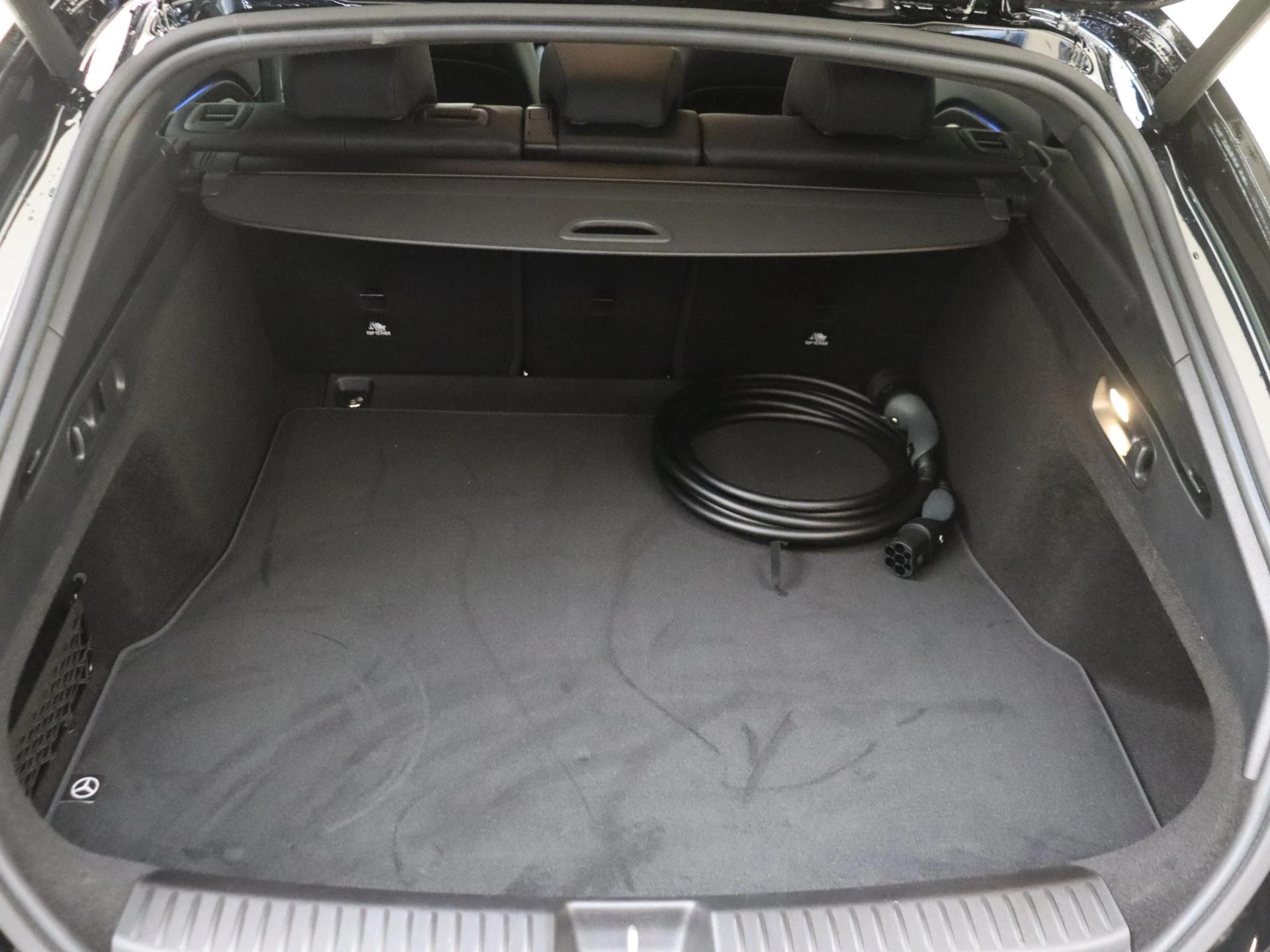 Mercedes-Benz-CLA-image-28