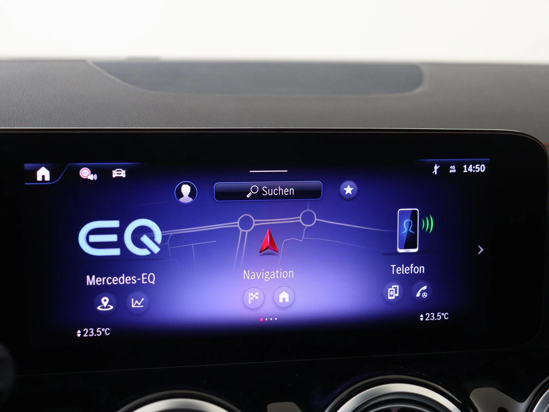 Mercedes-Benz-EQA-image-18