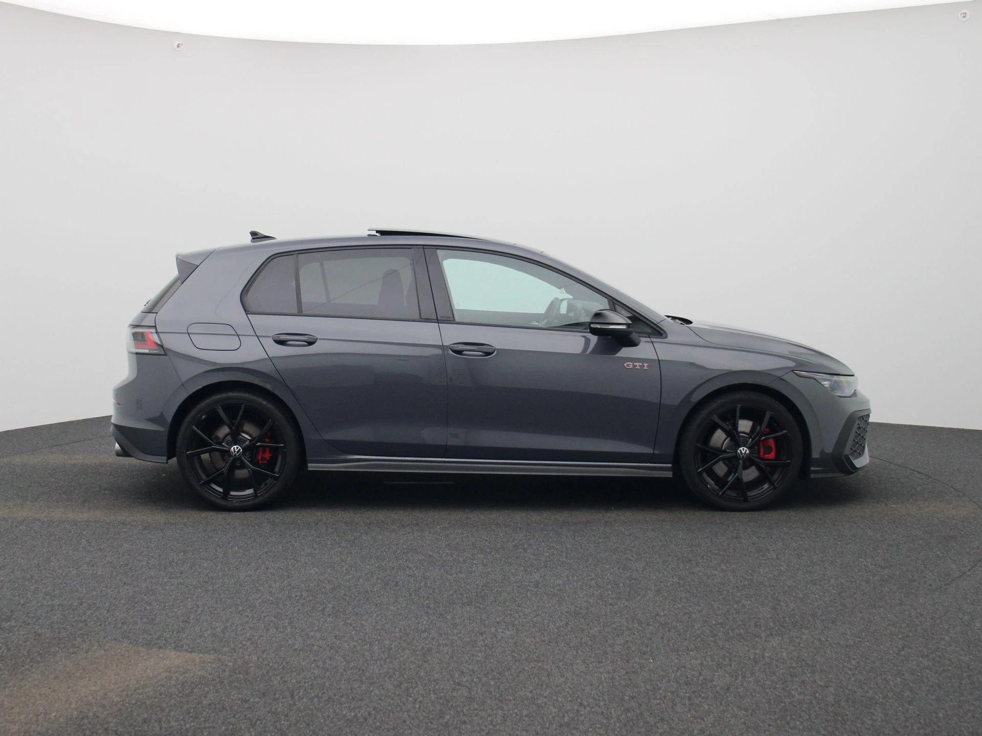 Volkswagen-Golf-image-5