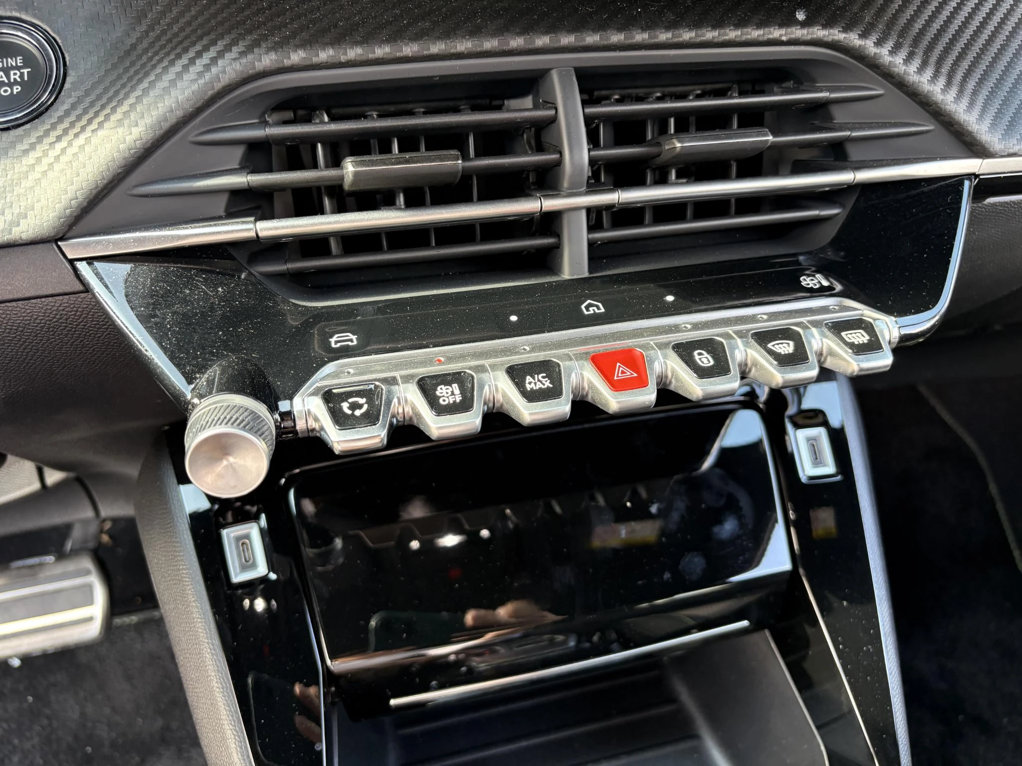 Peugeot-208-image-21