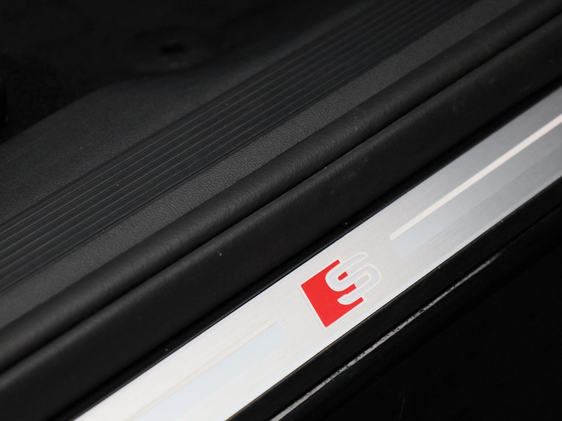 Audi-Q4 e-tron-image-38