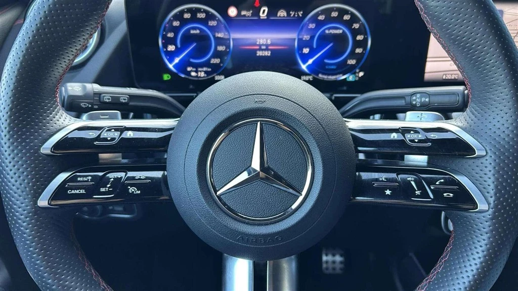 Mercedes-Benz-EQA-image-12