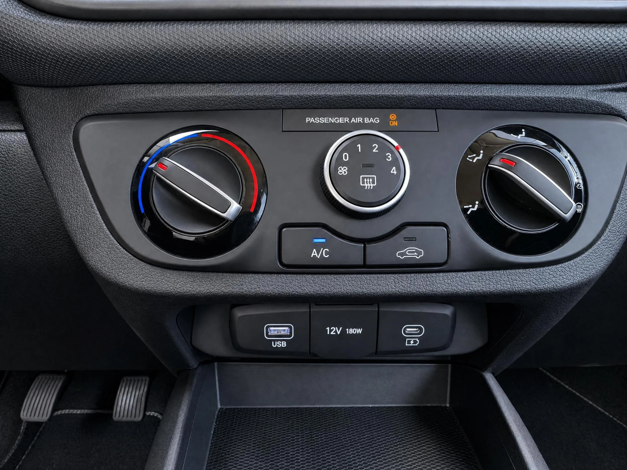 Hyundai-i10-image-15
