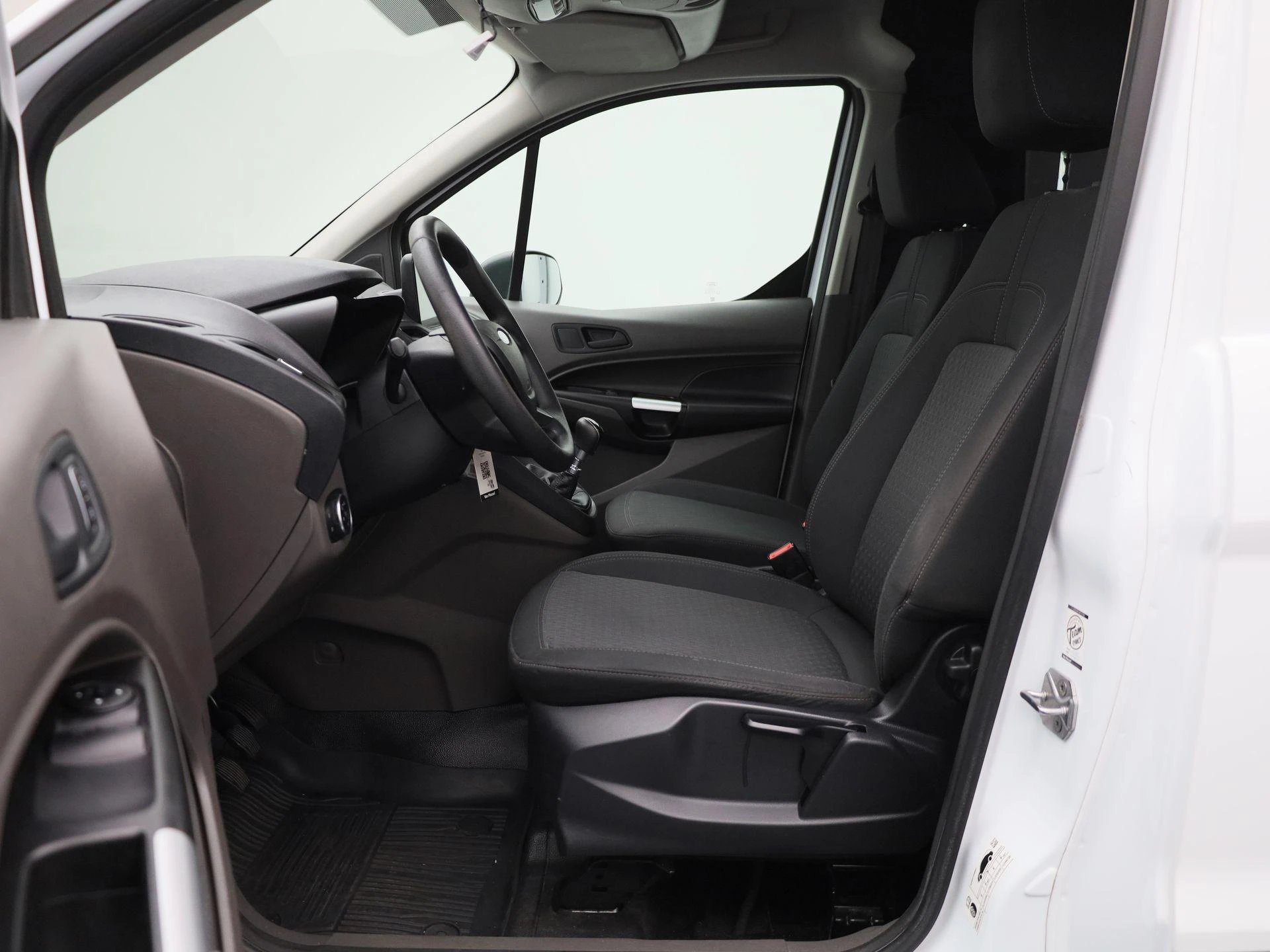 Ford-Transit Connect-image-10