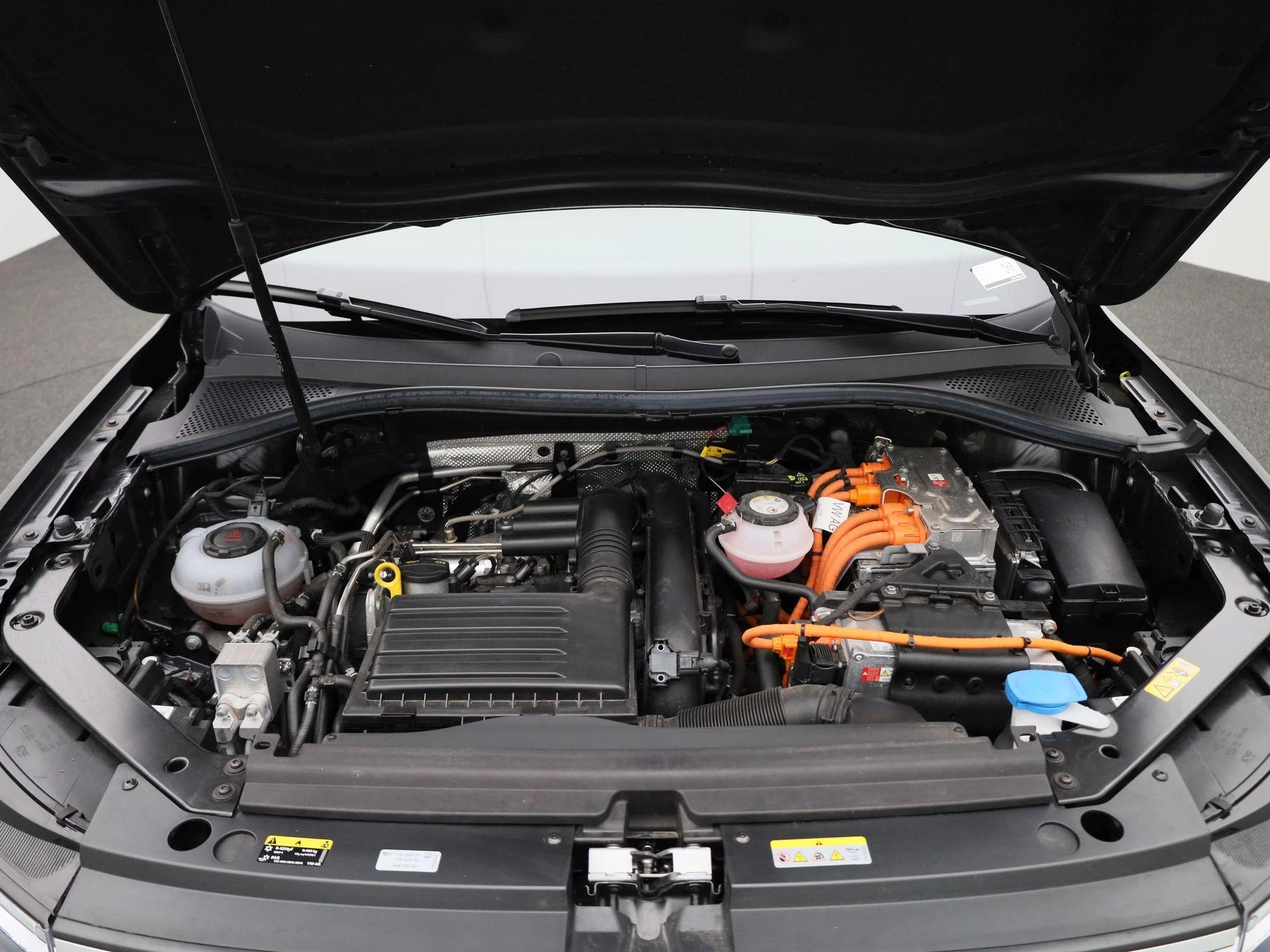 Volkswagen-Tiguan-image-36