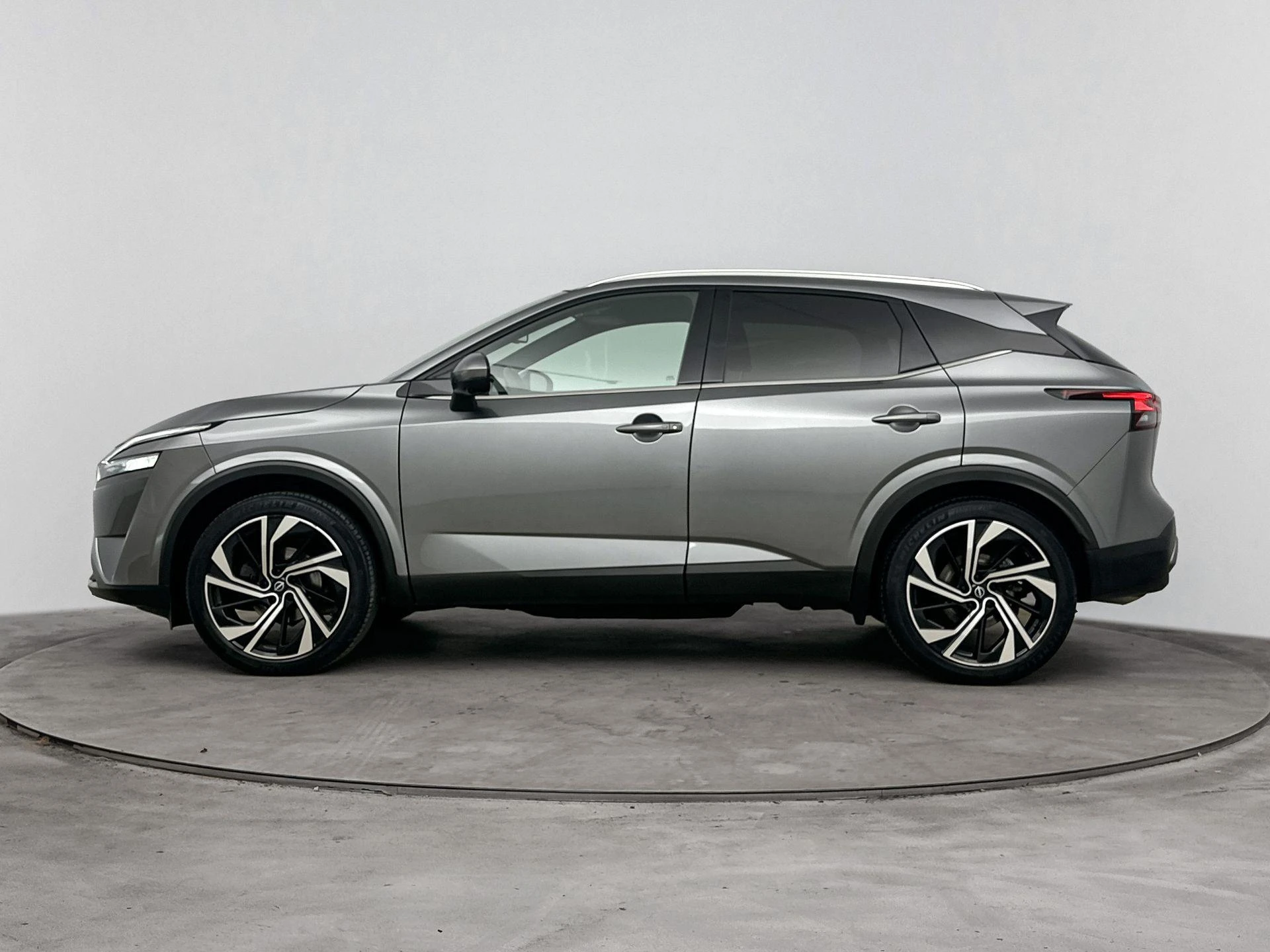 Nissan-QASHQAI-image-1