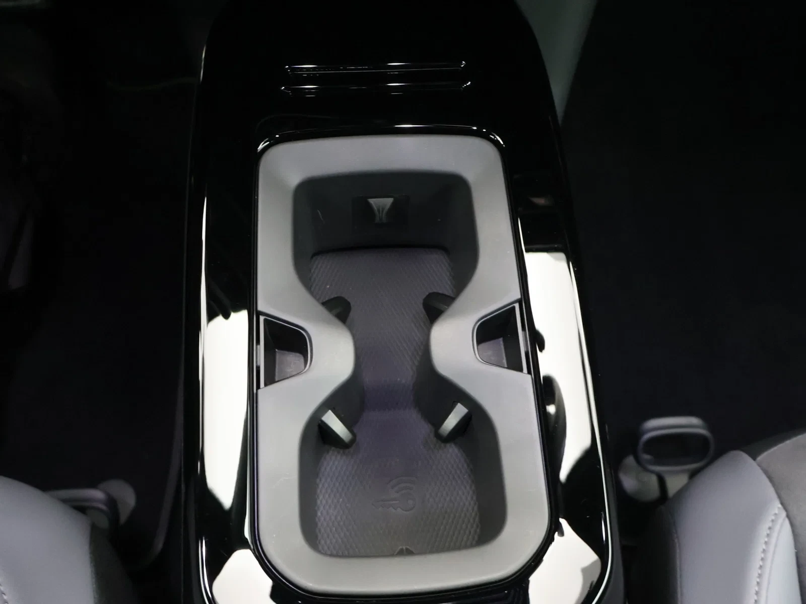 Volkswagen ID.4 ID.4 Pure Limited Edition 52 kWh 170PK *AUTOMAAT*LEDER*ALCANTARA*ACC*CAMERA*PDC*NAVI*APP-CONNECT*...*