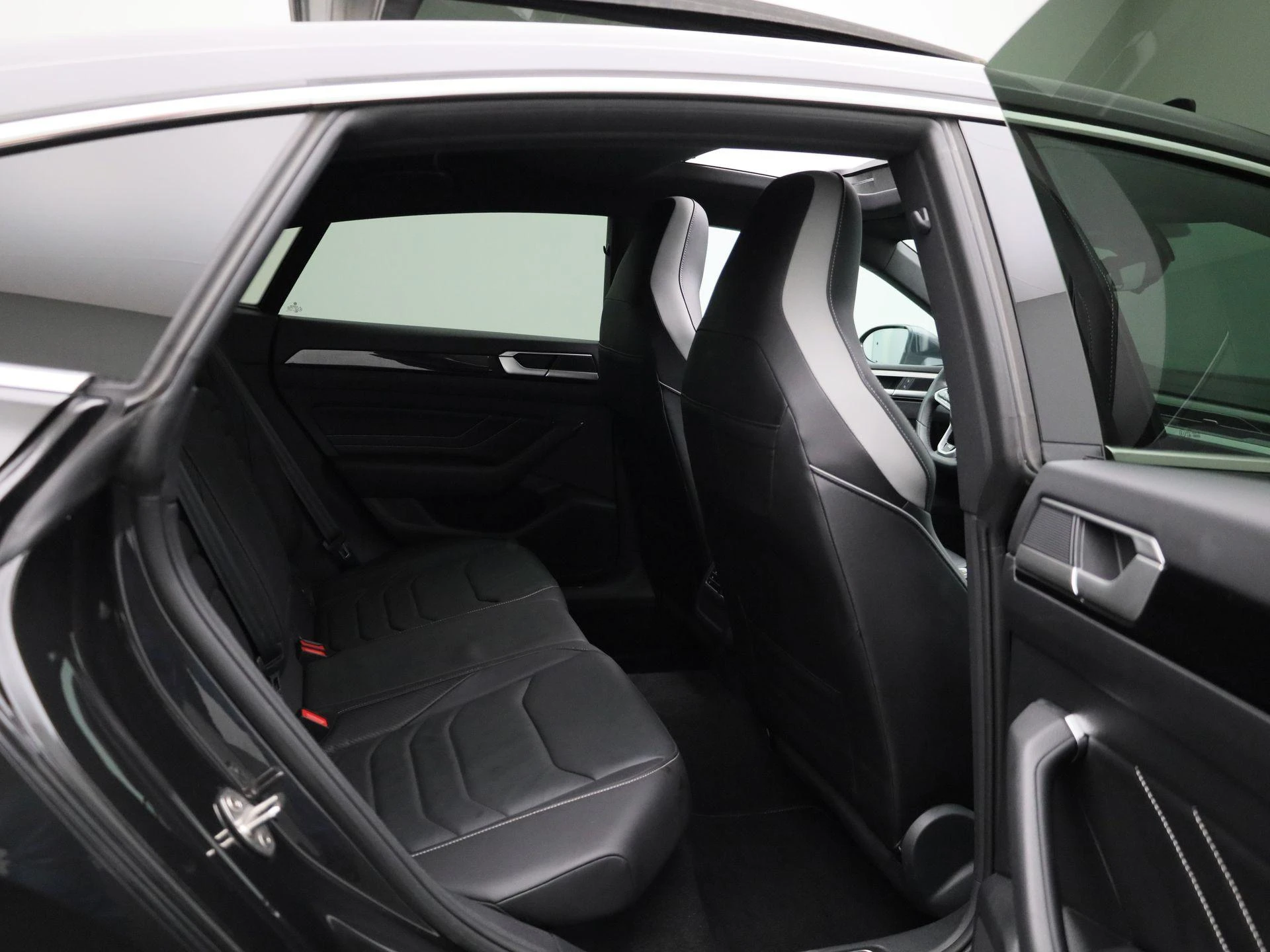 Volkswagen Arteon 1.4 eHybrid DSG R-Line