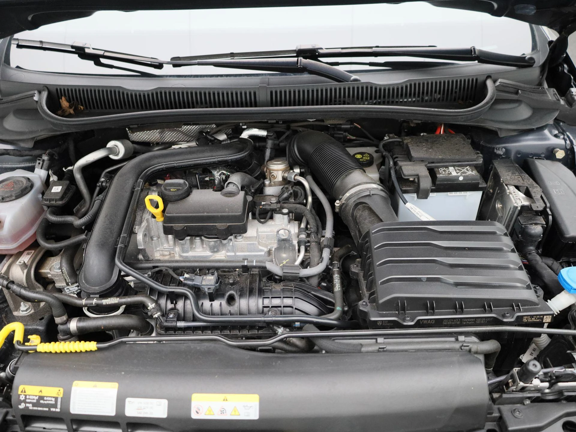 Volkswagen-Polo-image-33