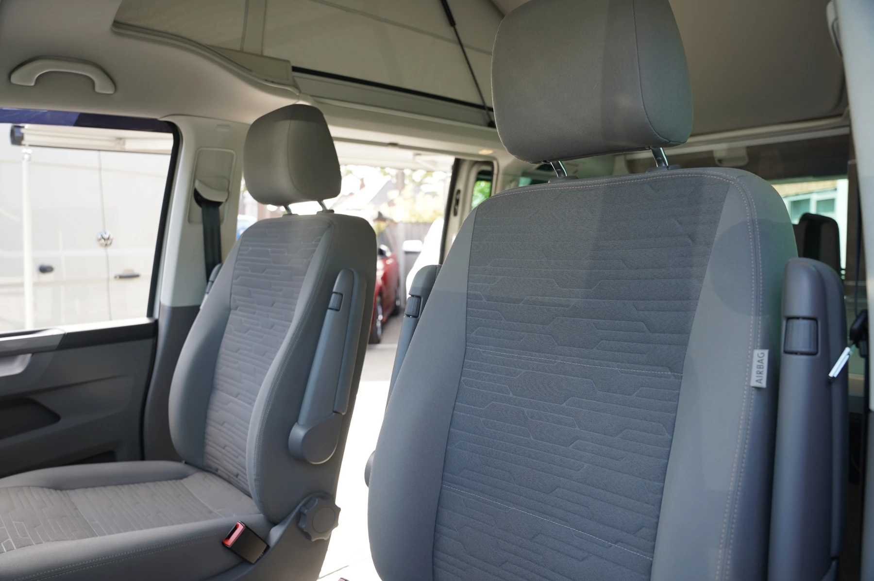 Volkswagen-California-image-25