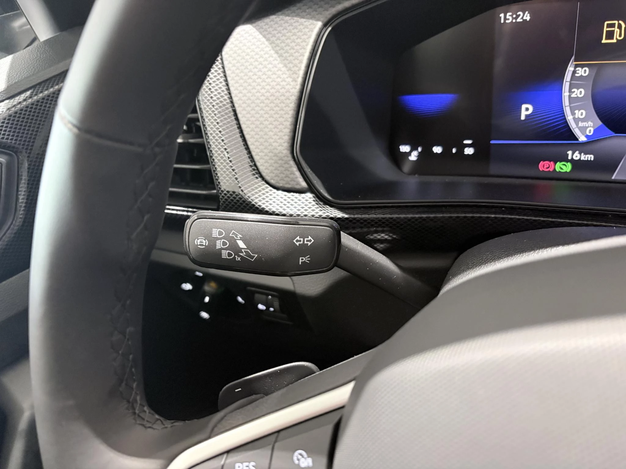Volkswagen-T-Cross-image-12